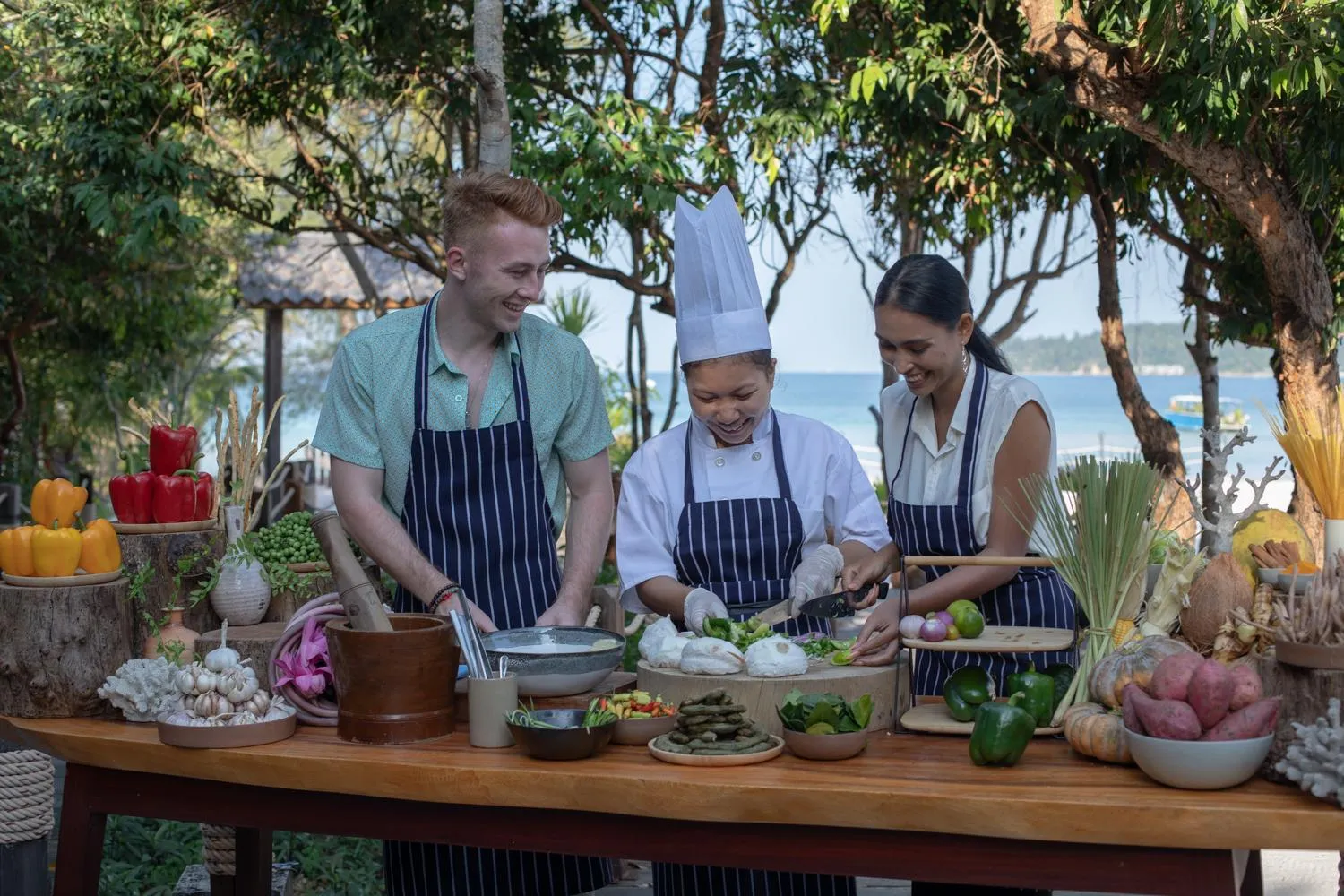 Restaurant/places to eat in La Passion by Achariyak