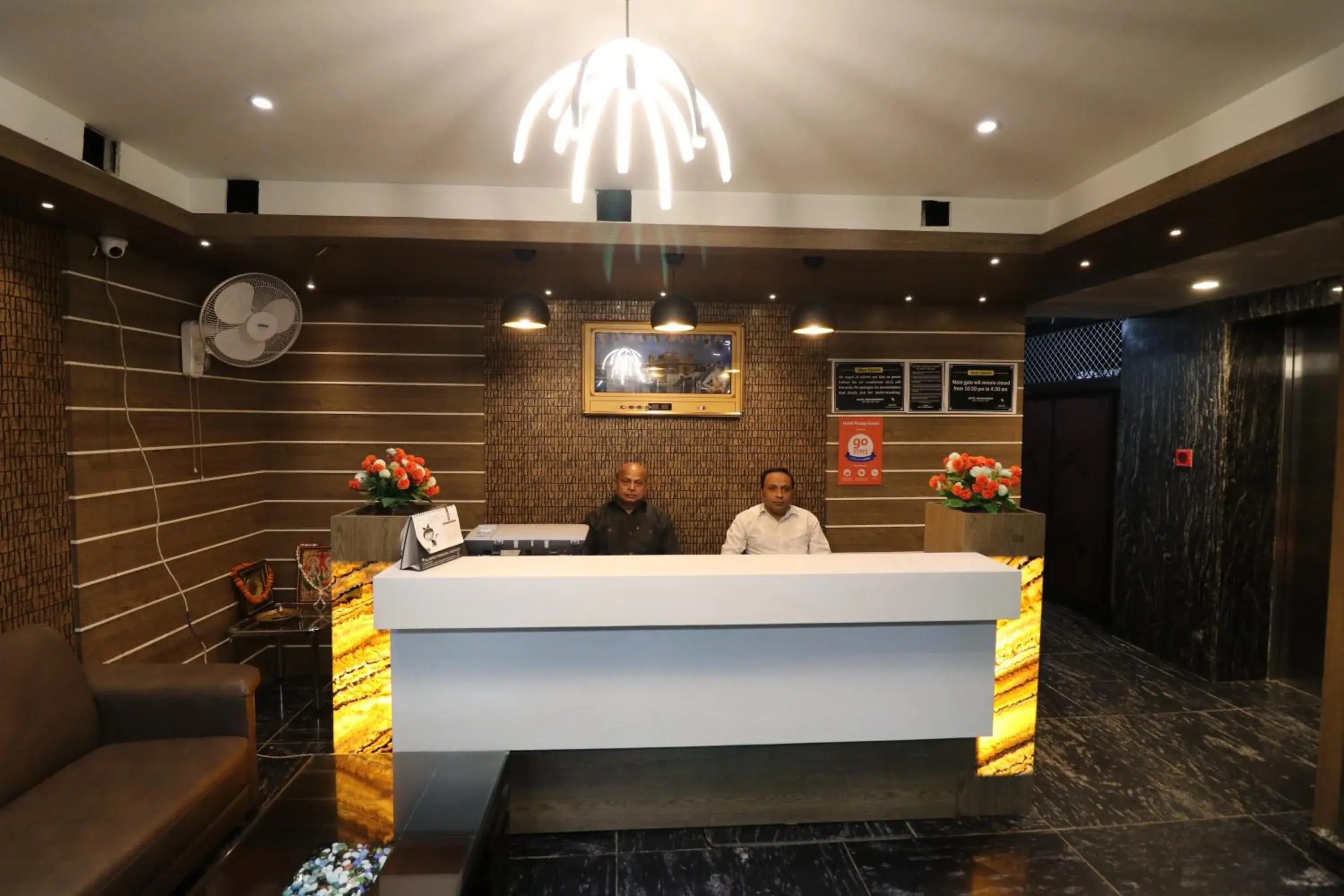Lobby or reception in HOTEL PRATAP GRAND Lobby or reception in HOTEL PRATAP GRAND