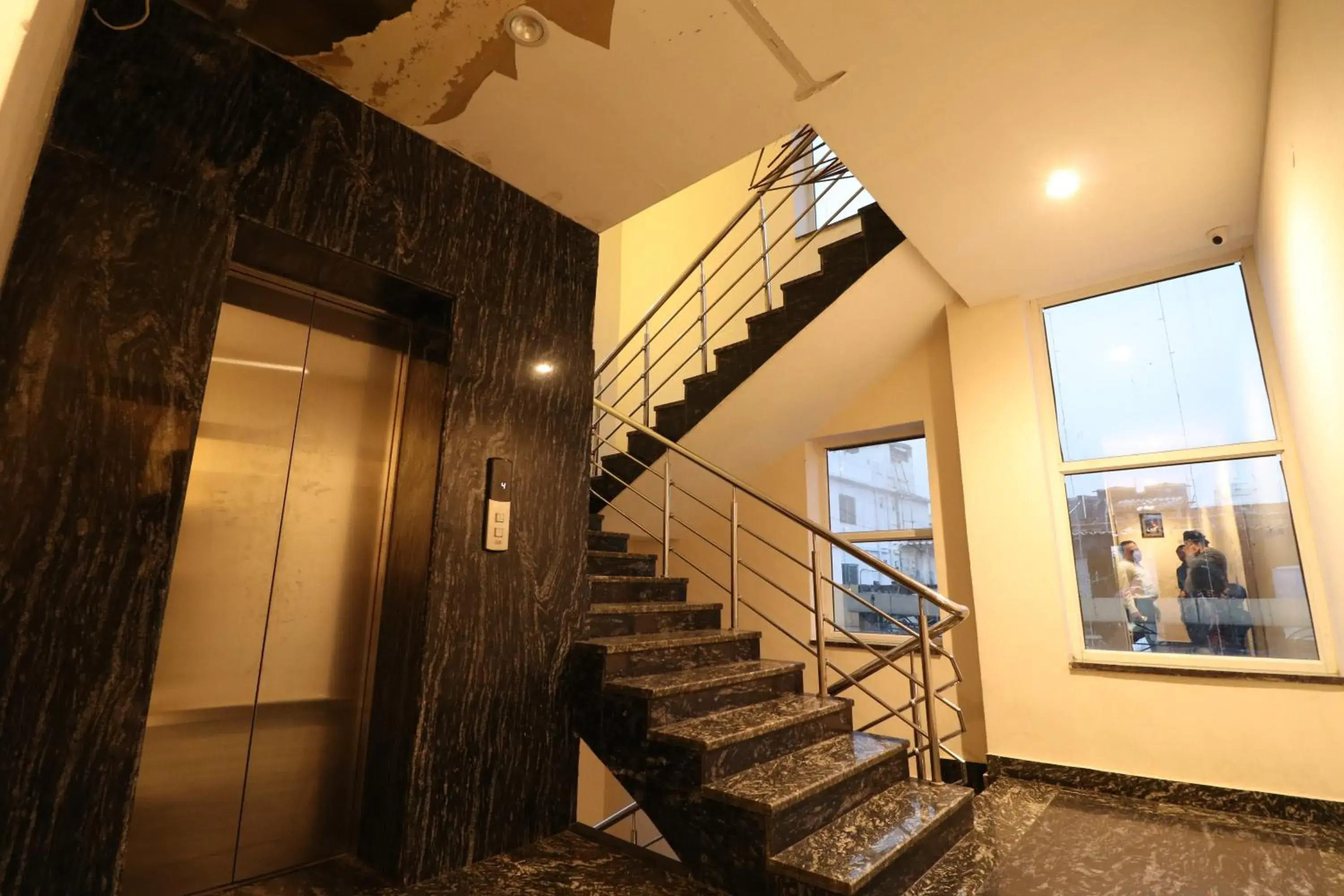 Lobby or reception in HOTEL PRATAP GRAND Lobby or reception in HOTEL PRATAP GRAND