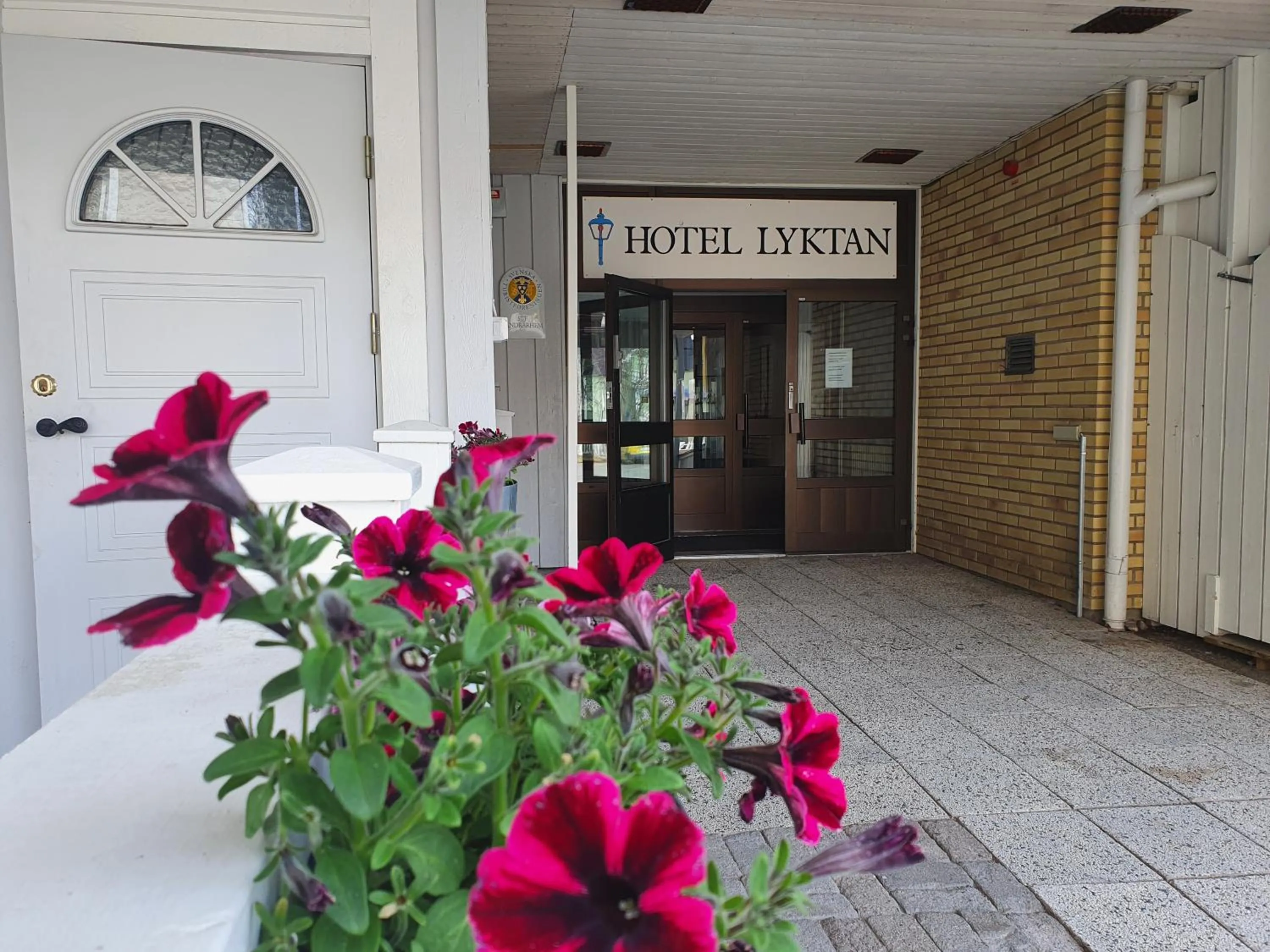 Facade/entrance in Hotell Lyktan