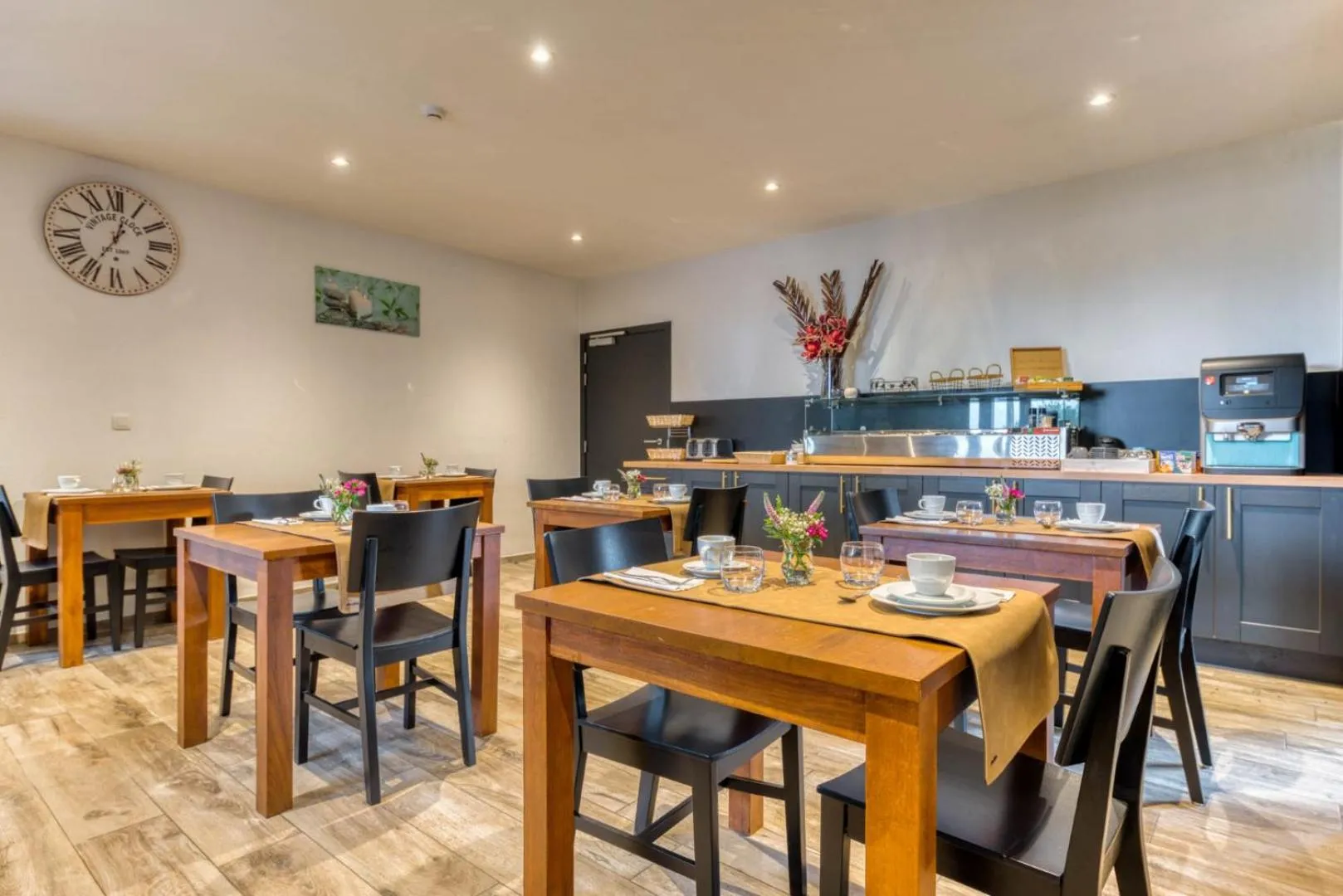 Buffet breakfast in Hôtel Mosa