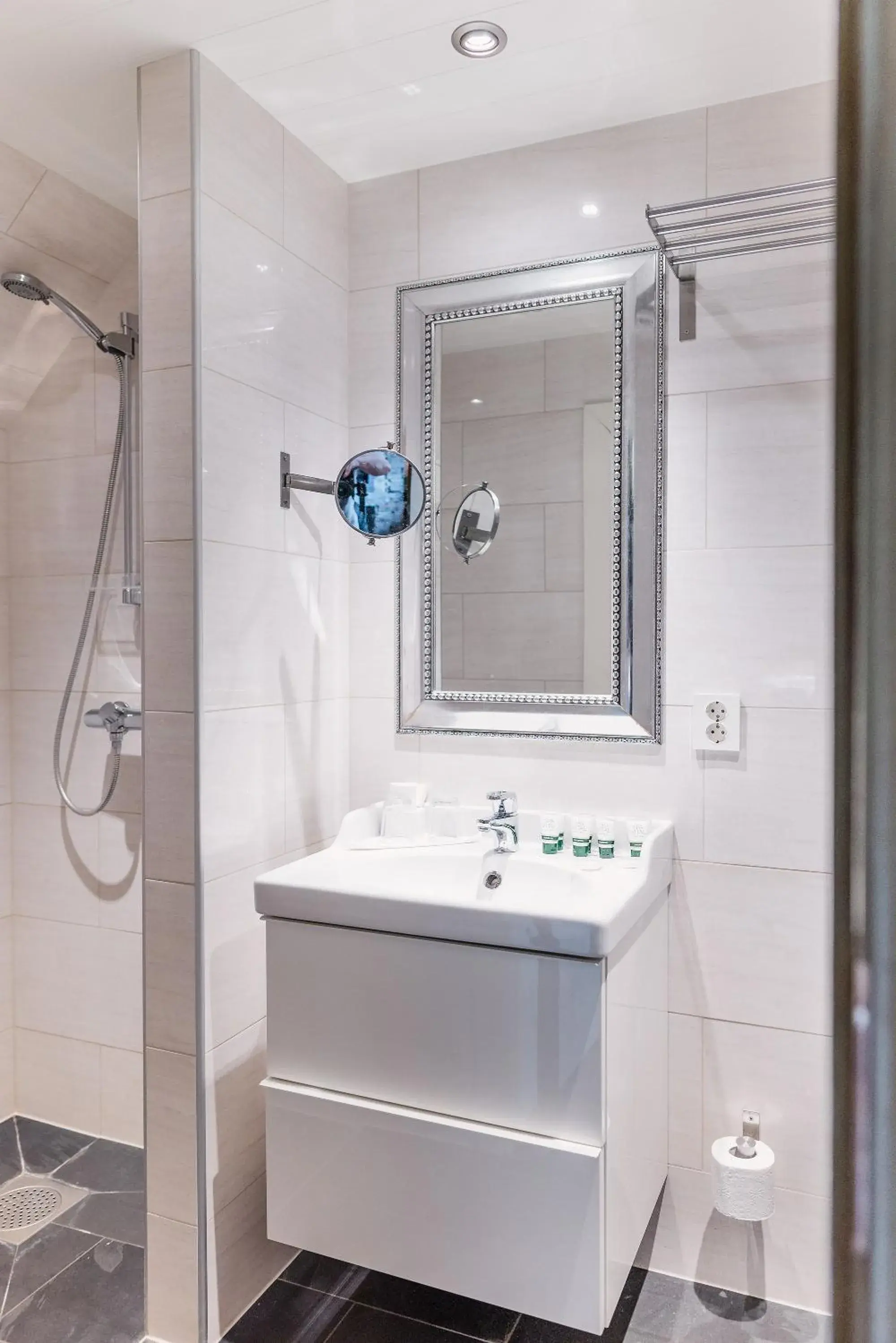 Bathroom in Store Ringheim Hotel og Restaurant Bathroom in Store Ringheim Hotel og Restaurant