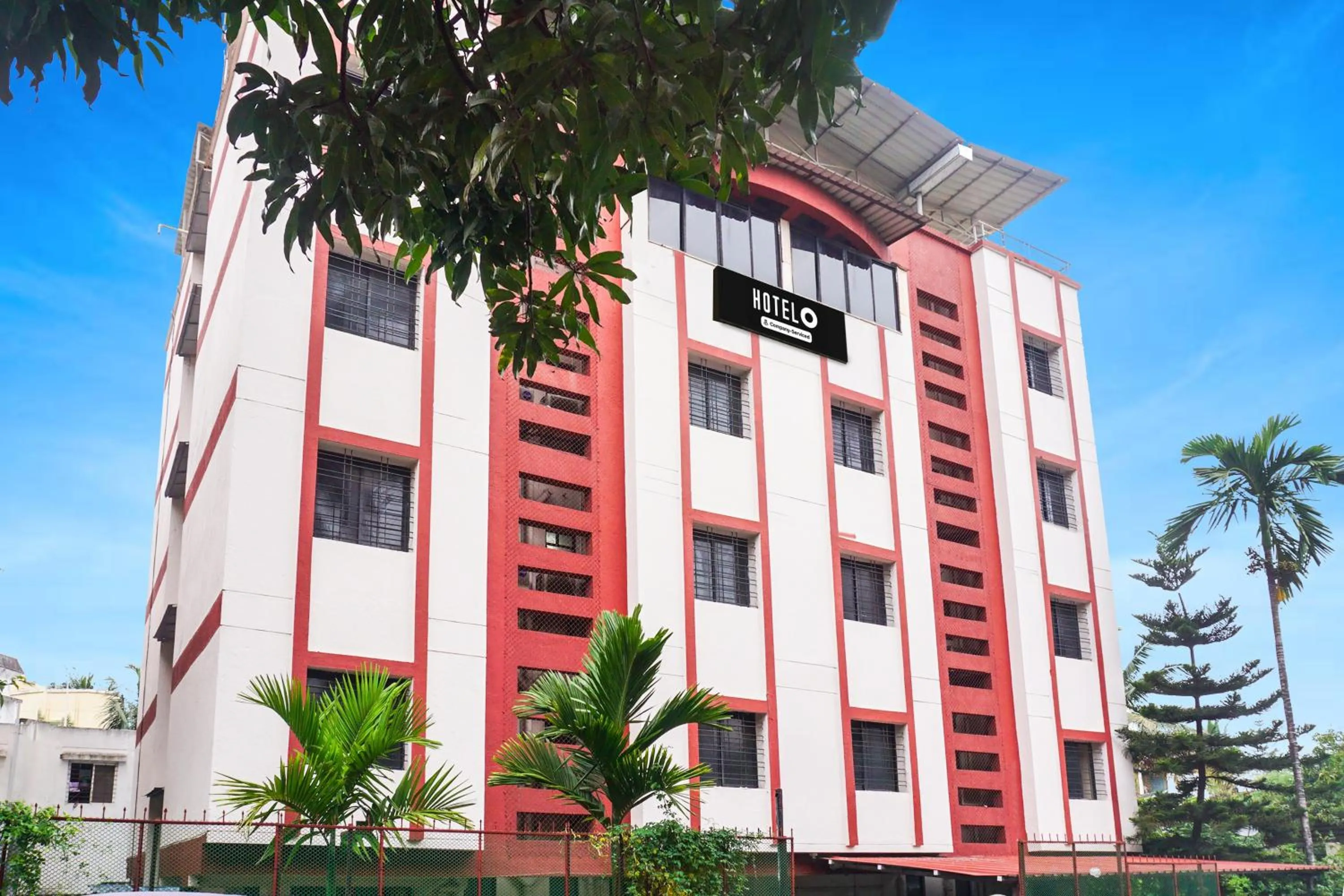 Property building in Super Hotel O Jadhav Nagar Near Sinhgad College