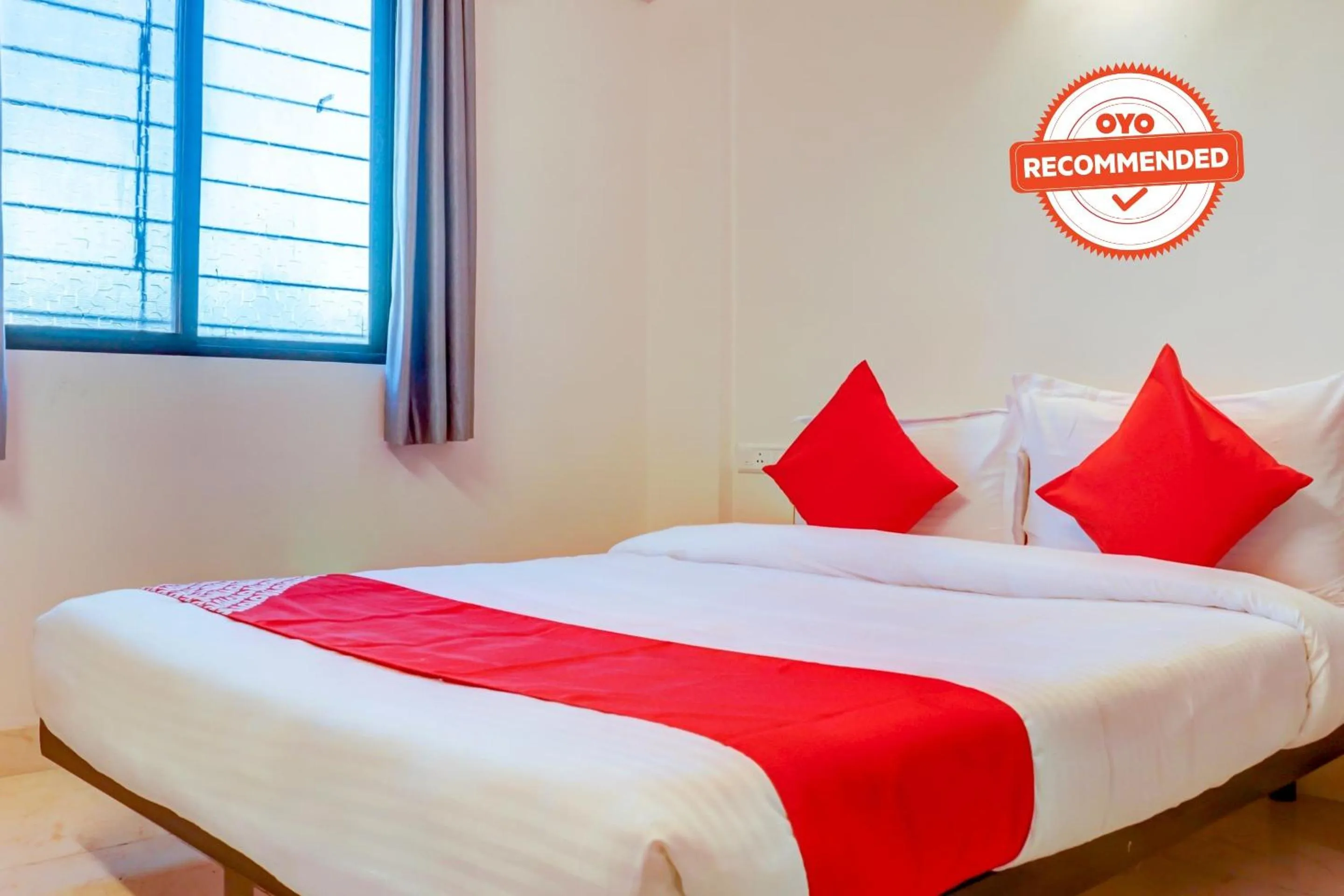 Bedroom in Hotel O Sbk Icon Near Fun Time Multiplex