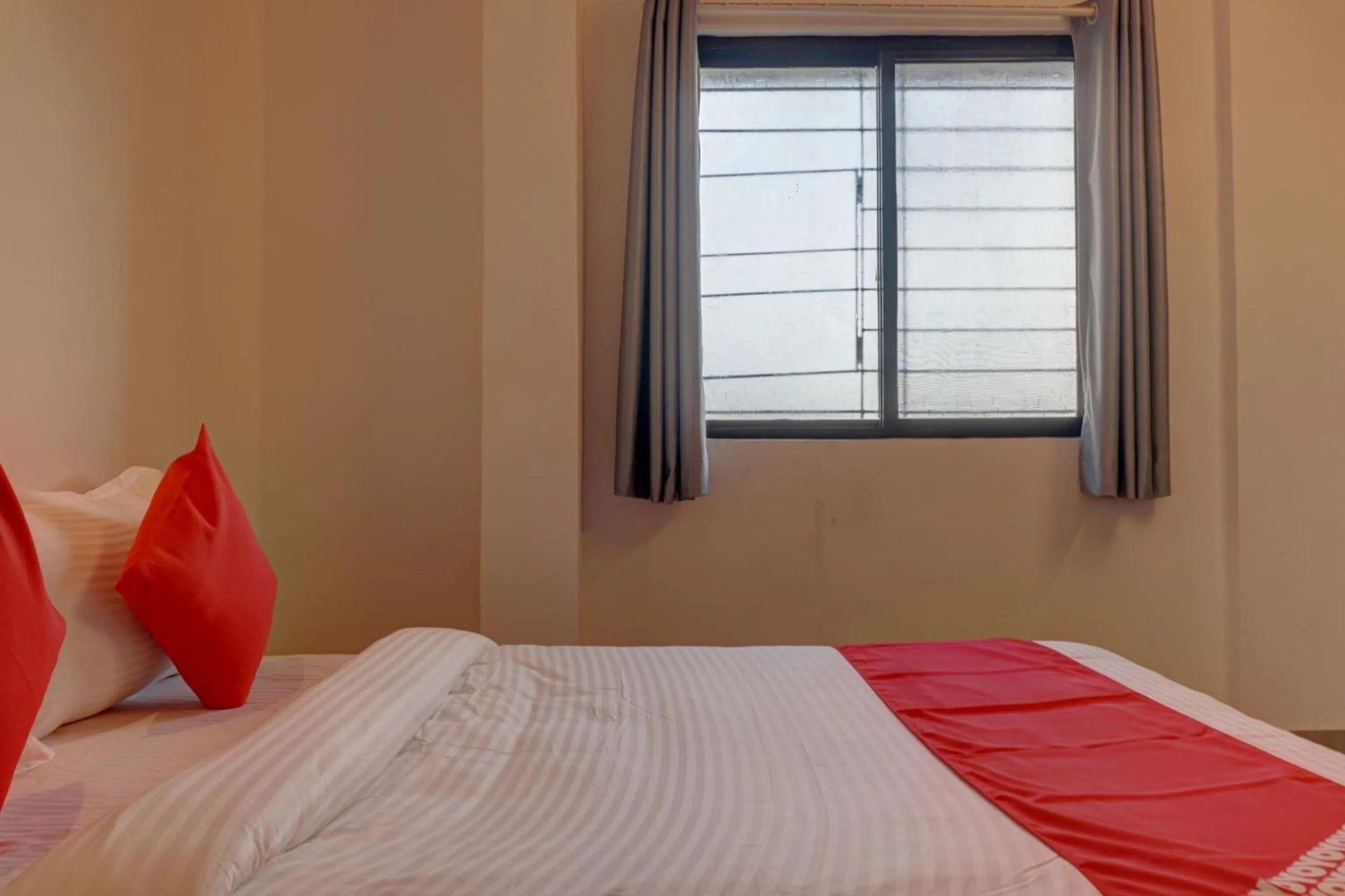 Bedroom in Hotel O Sbk Icon Near Fun Time Multiplex