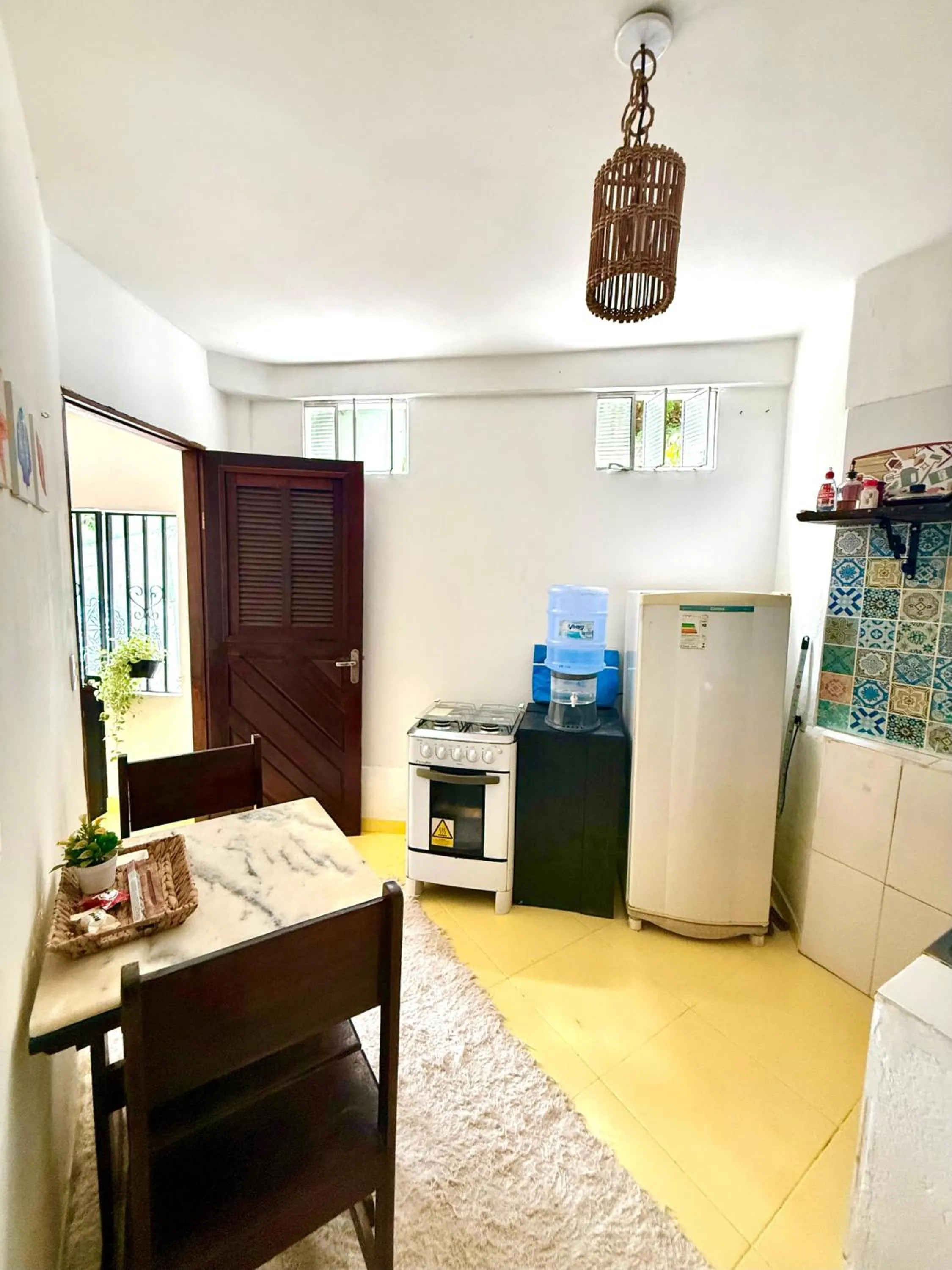 Kitchen or kitchenette in Cores da pipa flats