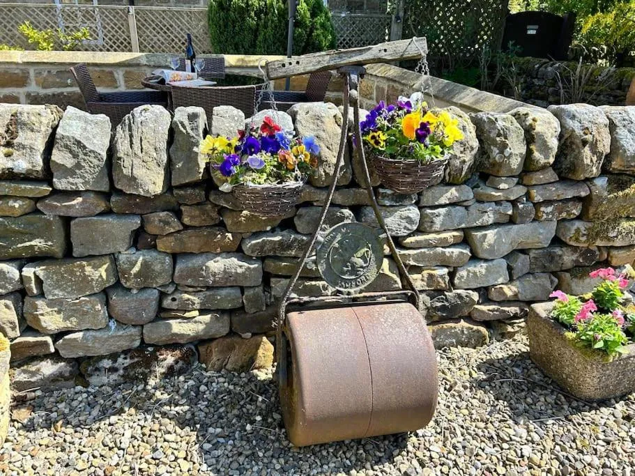 Garden in Smugglers Rock Cottages