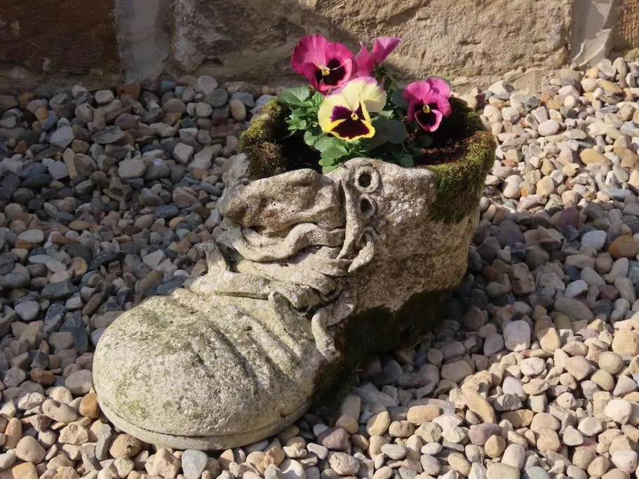 Garden in Smugglers Rock Cottages