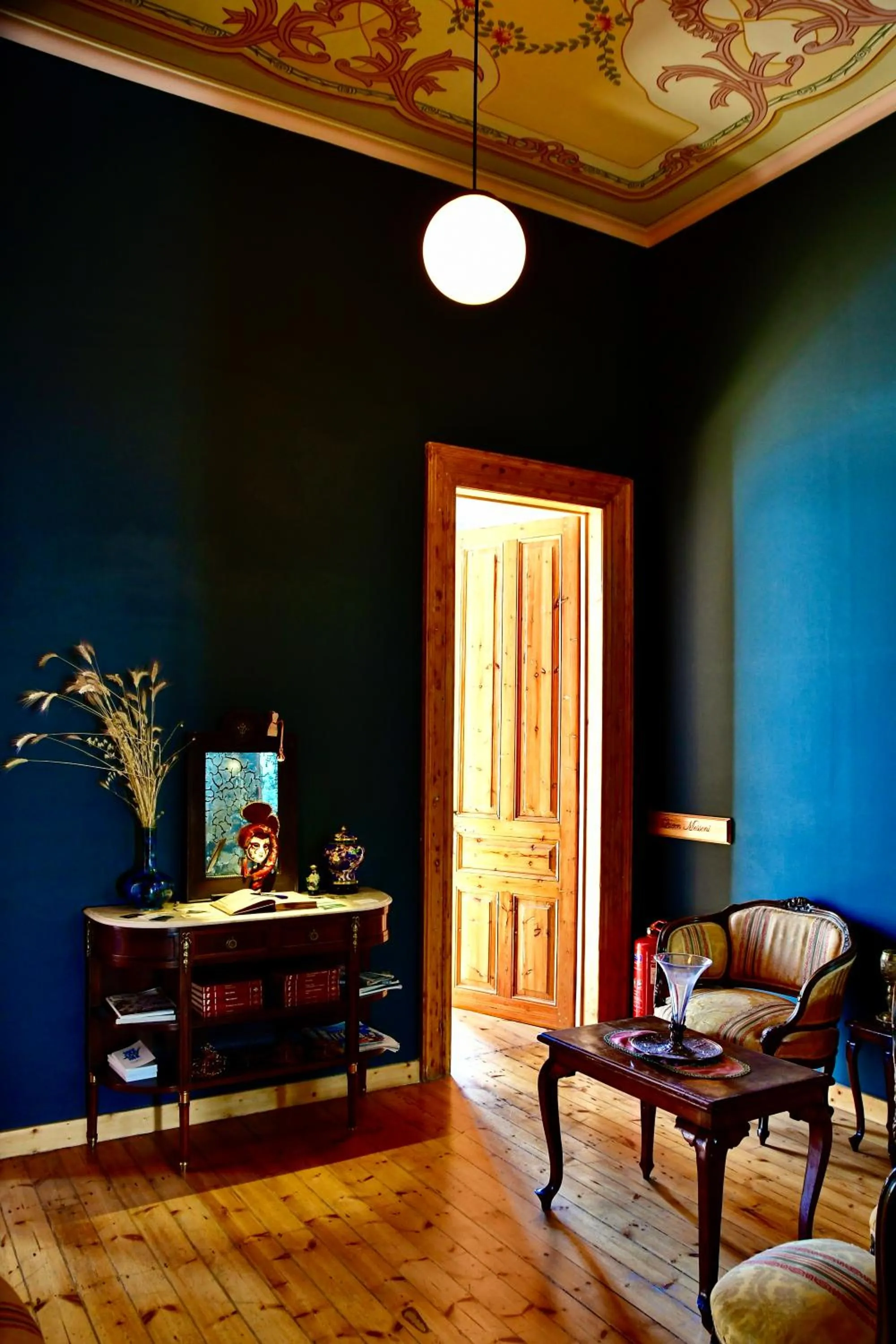 Living room in VASILIKON Hotel 1888 the past is present HISTORICAL PRESERVATION MONUMENT