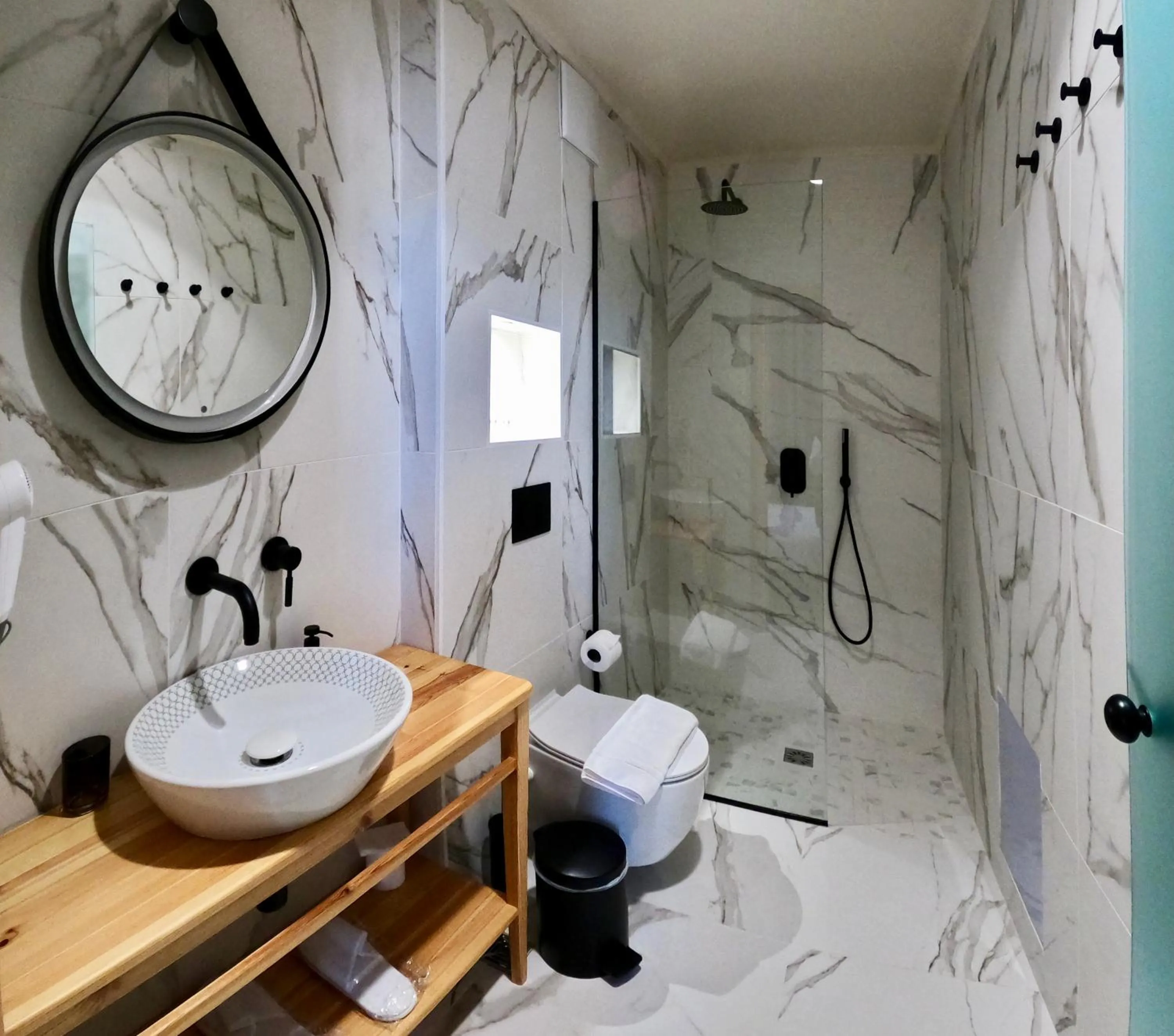 Shower in VASILIKON Hotel 1888 the past is present HISTORICAL PRESERVATION MONUMENT