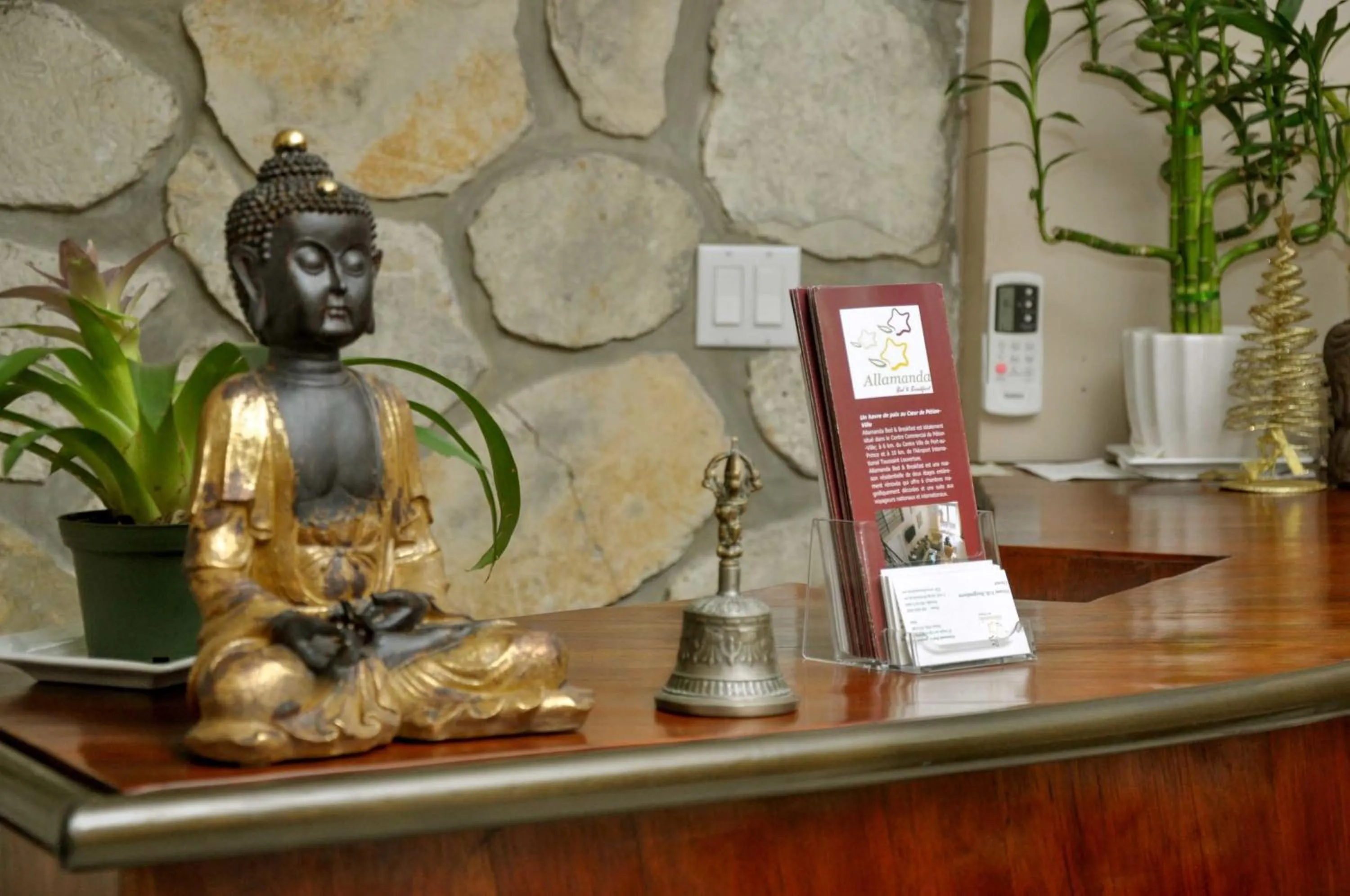 Lobby or reception in Allamanda Hotel