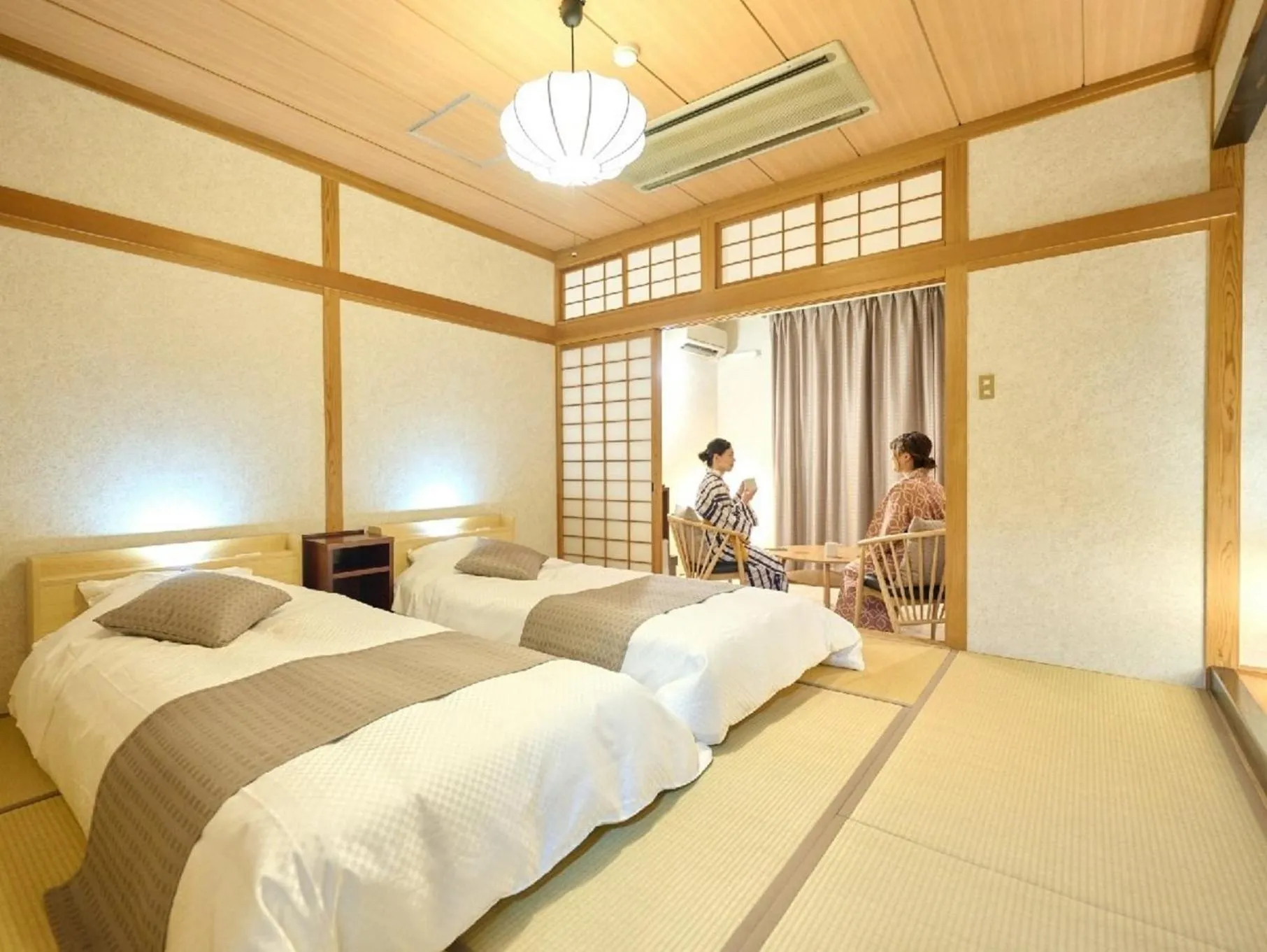 People, Bed in Seitenkaku