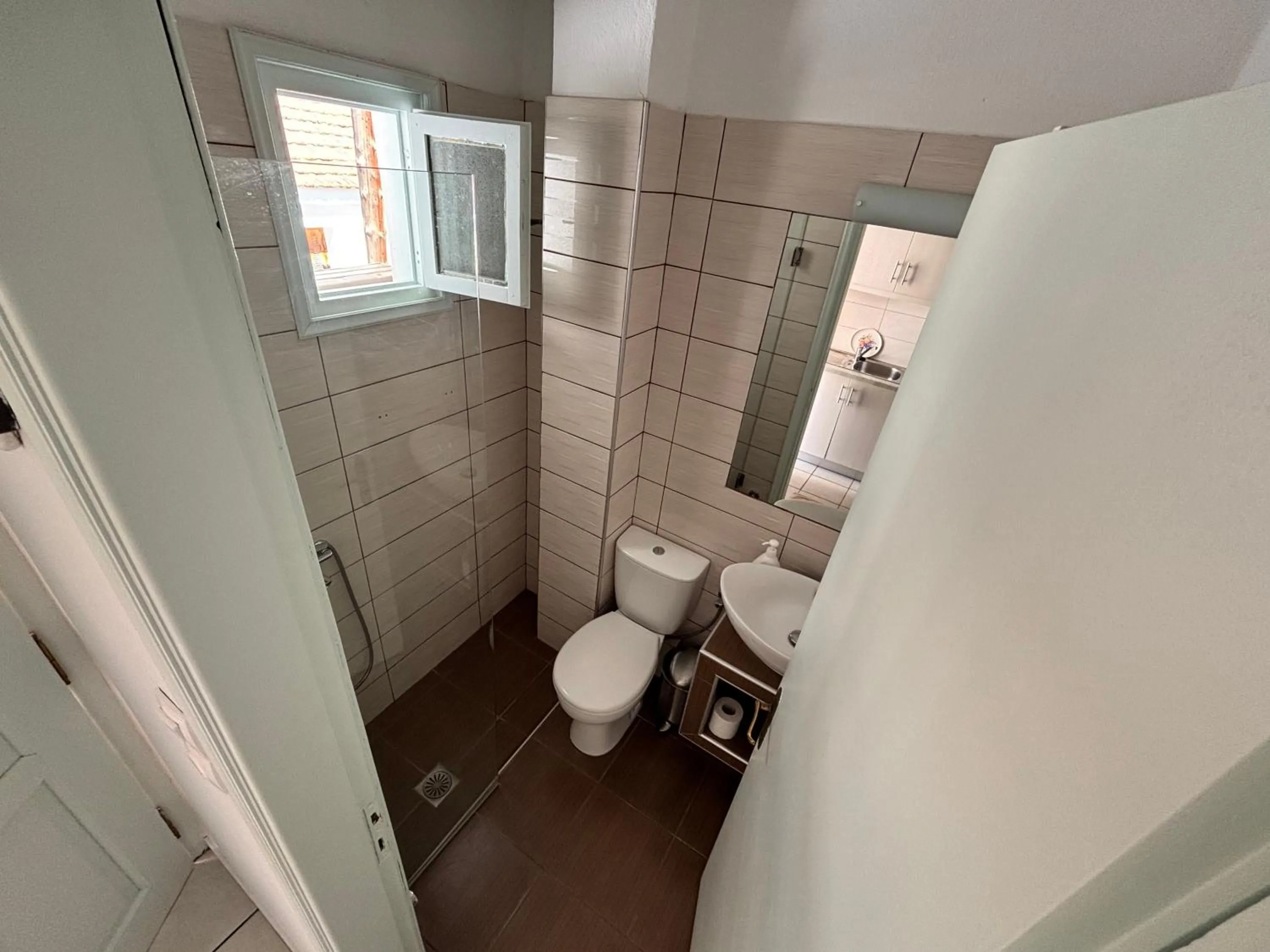 Shower in Vaya Zorba Studios