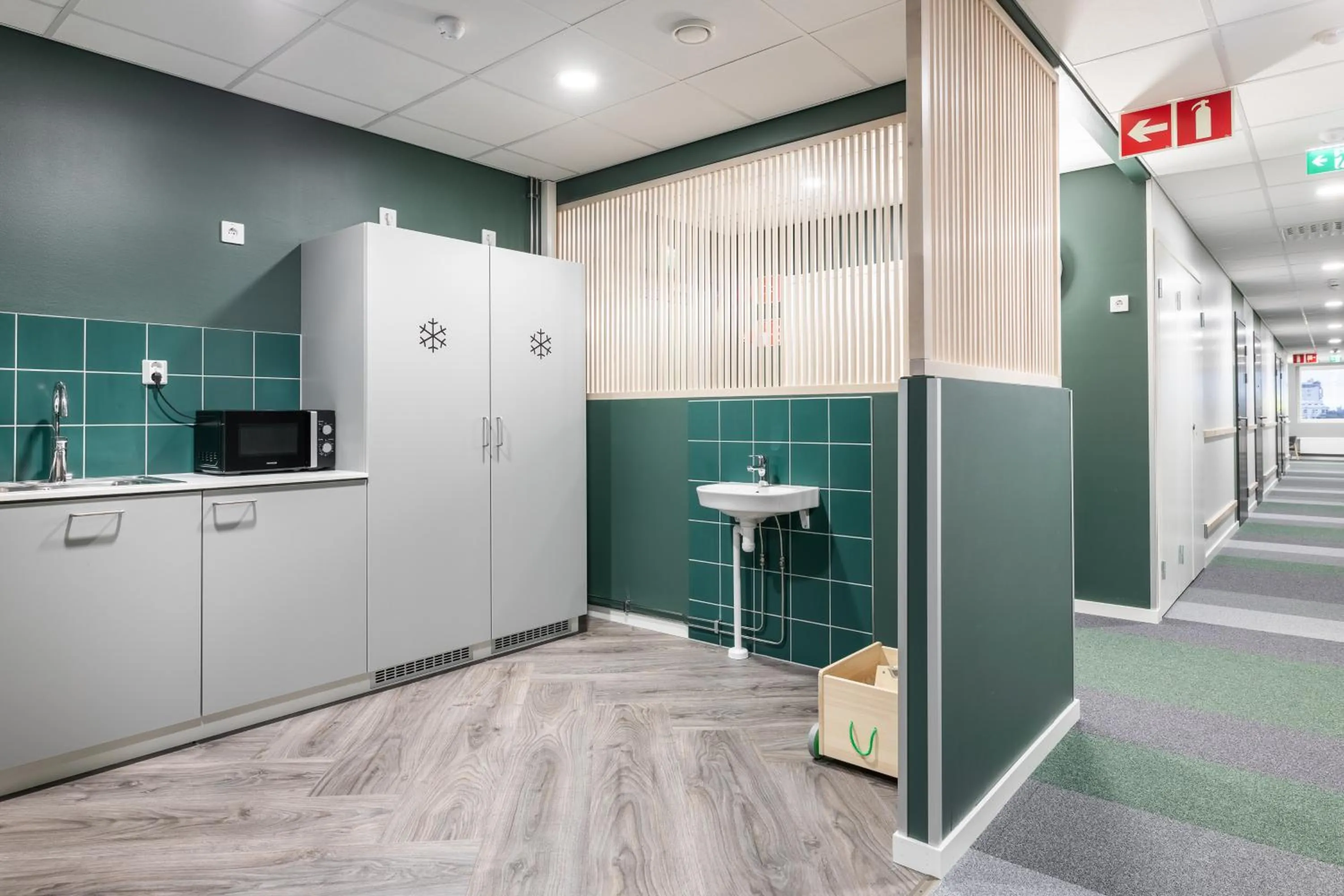 Communal kitchen in GreenStar Hotel Vaasa