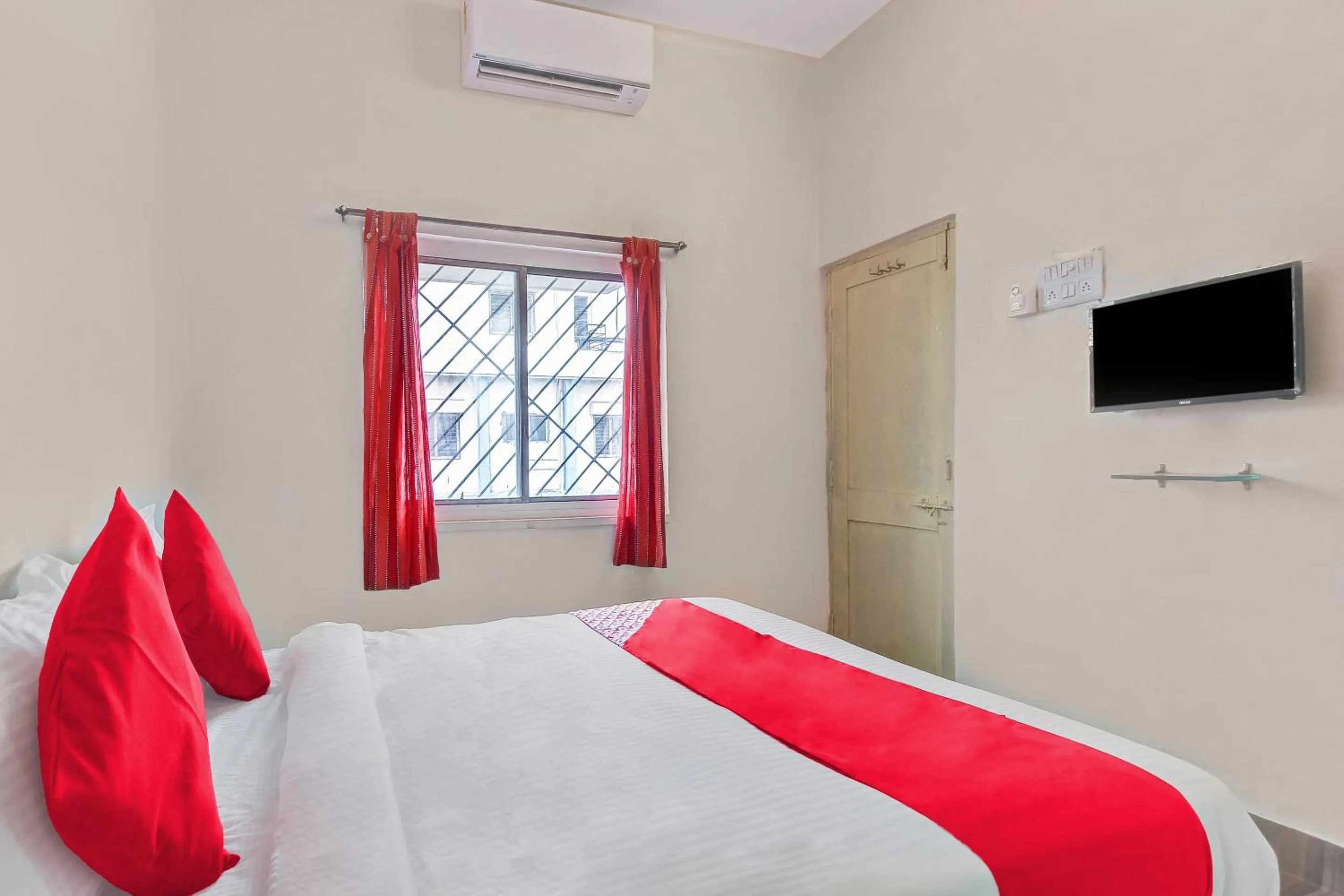 Bedroom, Bed in Super Hotel O Shree Balaji Lodging