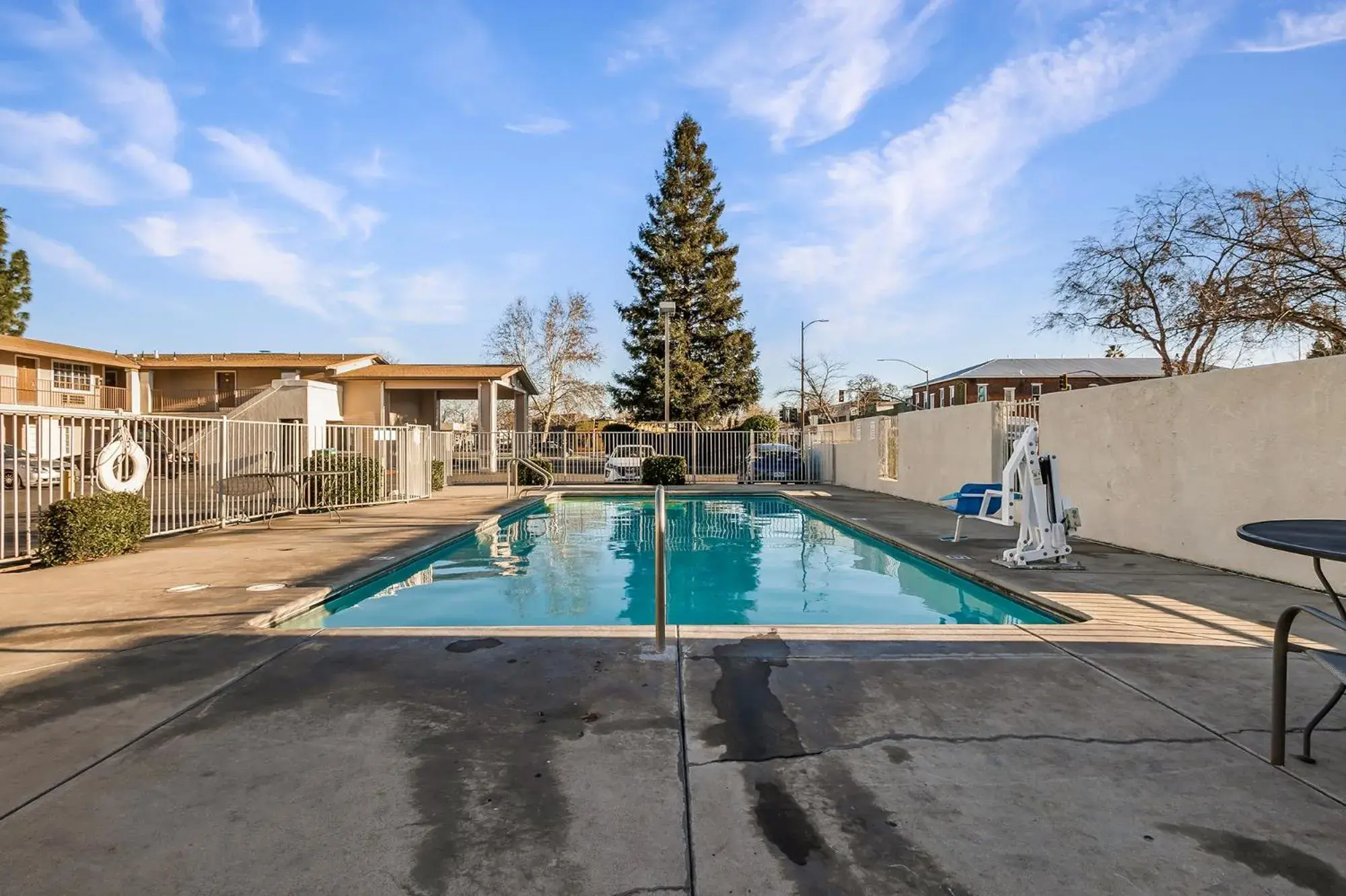 Swimming pool in Heritage Inn Express Chico Swimming pool in Heritage Inn Express Chico
