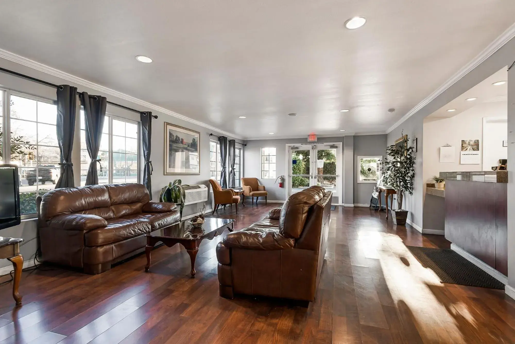 Lobby or reception in Heritage Inn Express Chico Lobby or reception in Heritage Inn Express Chico