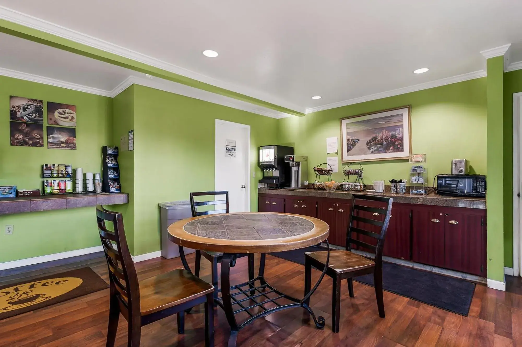 Lobby or reception in Heritage Inn Express Chico Lobby or reception in Heritage Inn Express Chico