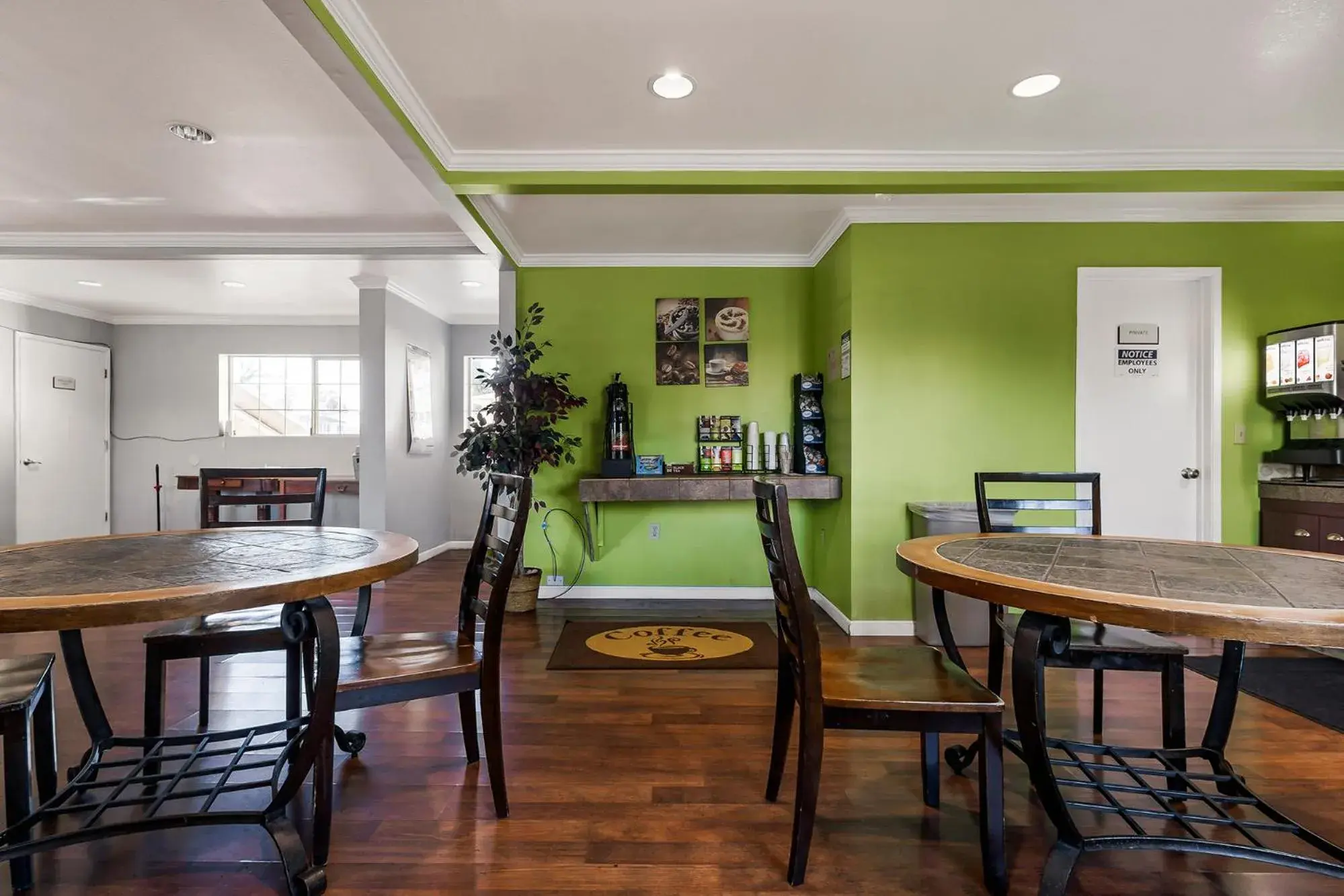 Lobby or reception in Heritage Inn Express Chico Lobby or reception in Heritage Inn Express Chico