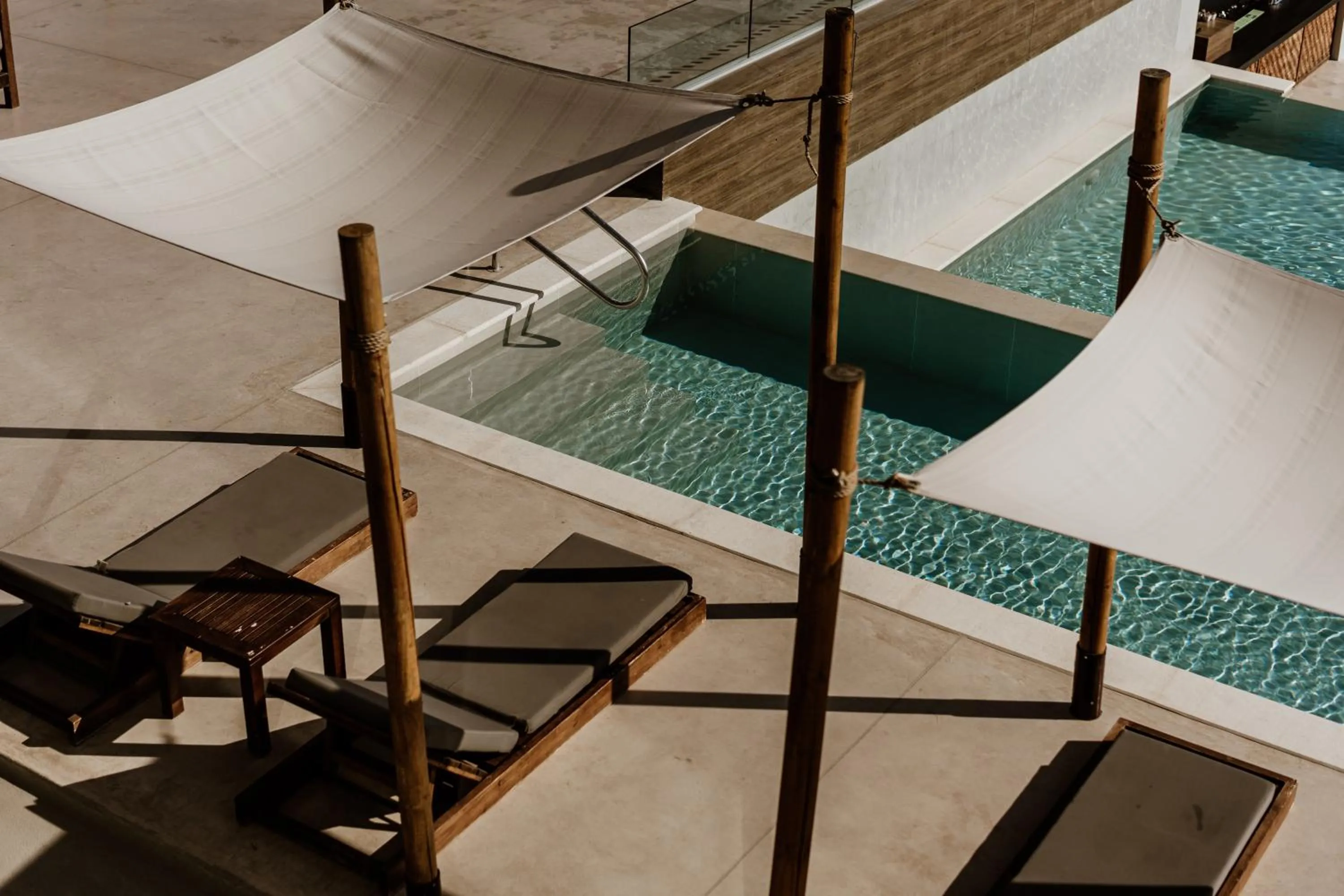 Swimming pool, Bed in Cavo Zoe Seaside Hotel