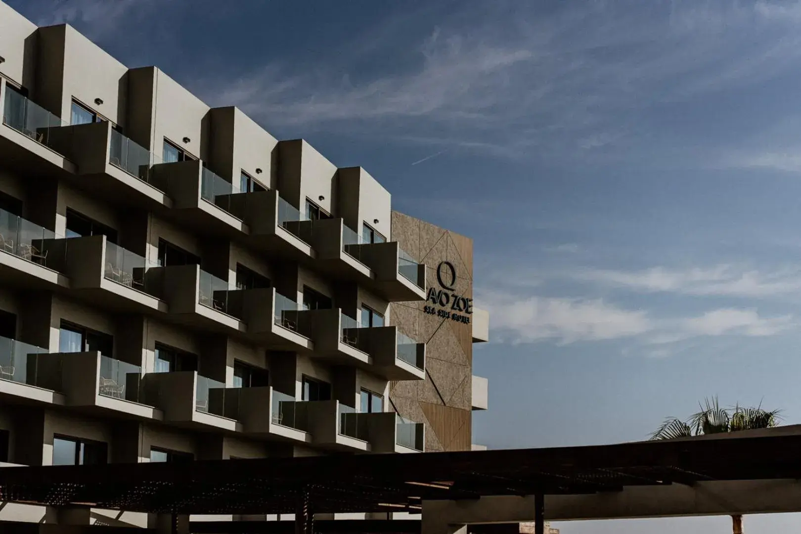 Property building in Cavo Zoe Seaside Hotel Property building in Cavo Zoe Seaside Hotel