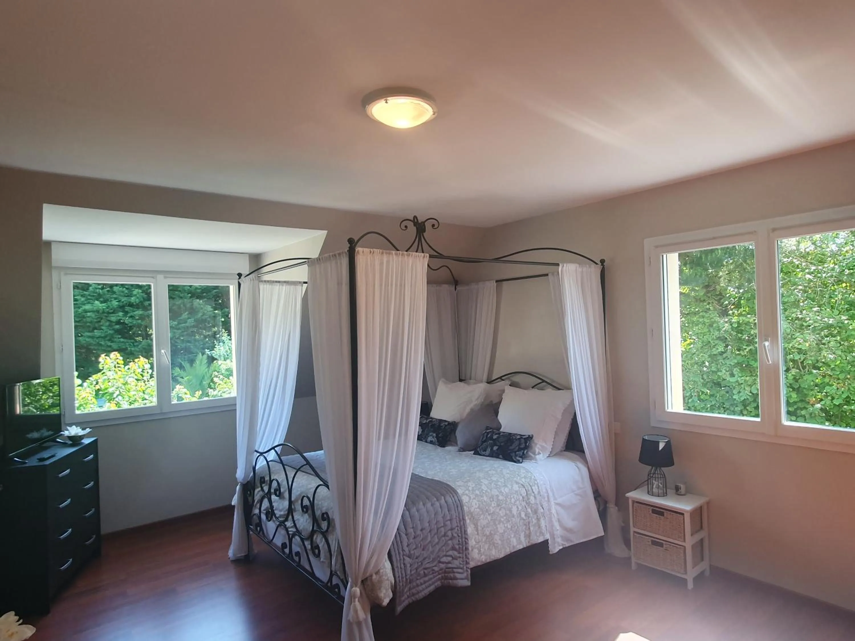 Bedroom, Bed in Les Centauris