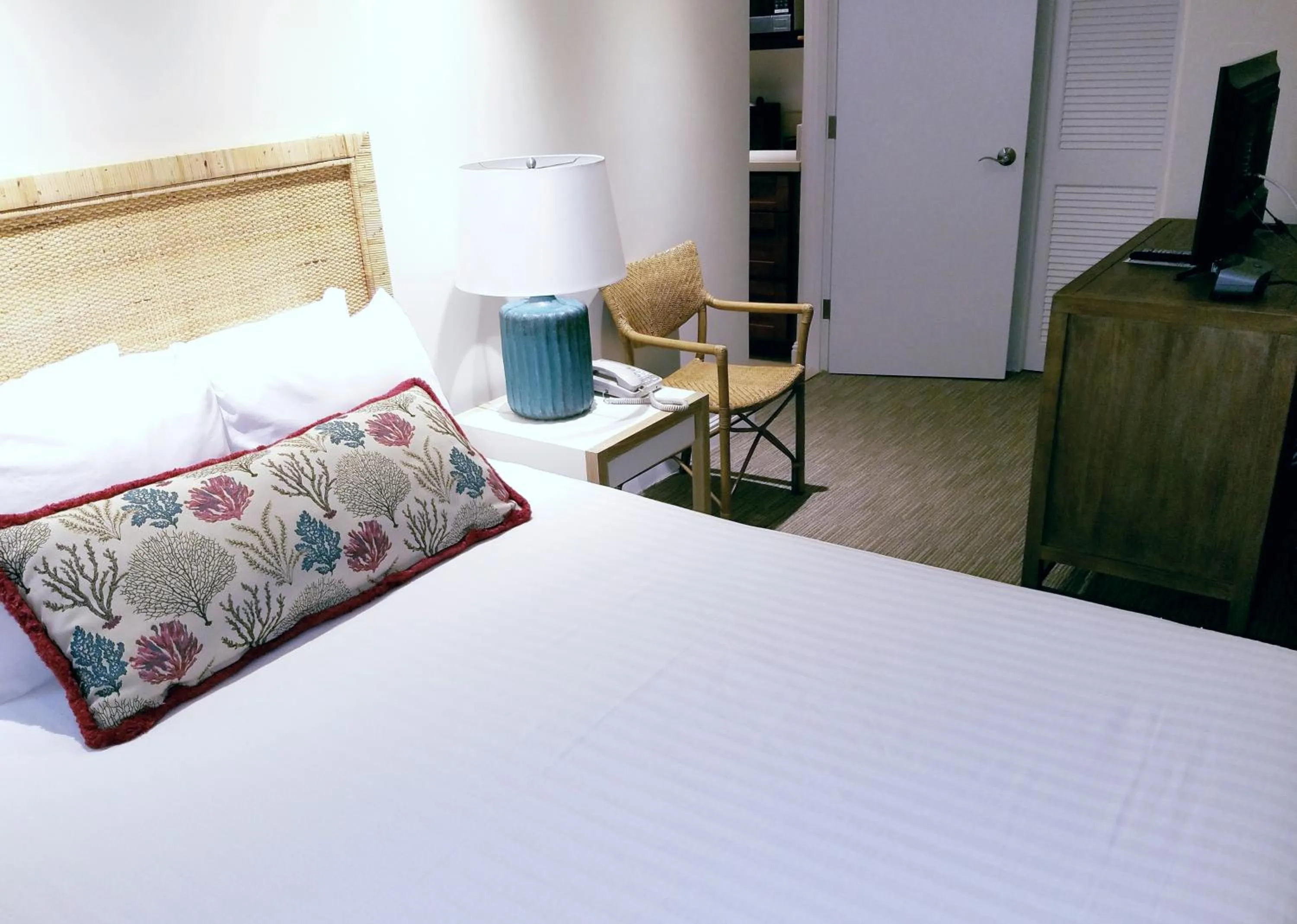 Bedroom, Bed in Imperial Hawaii Resort