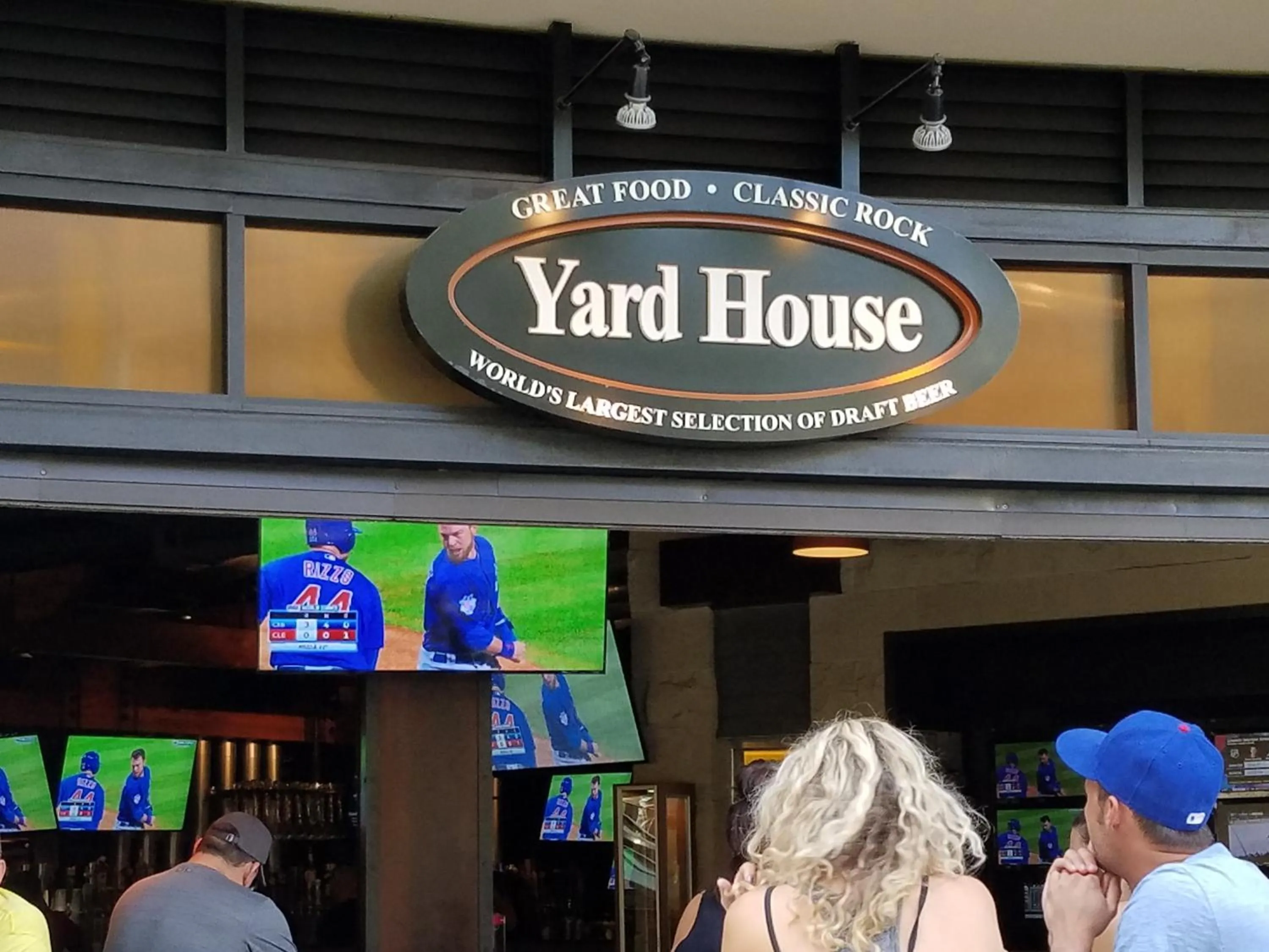 Property building in Imperial Hawaii Resort