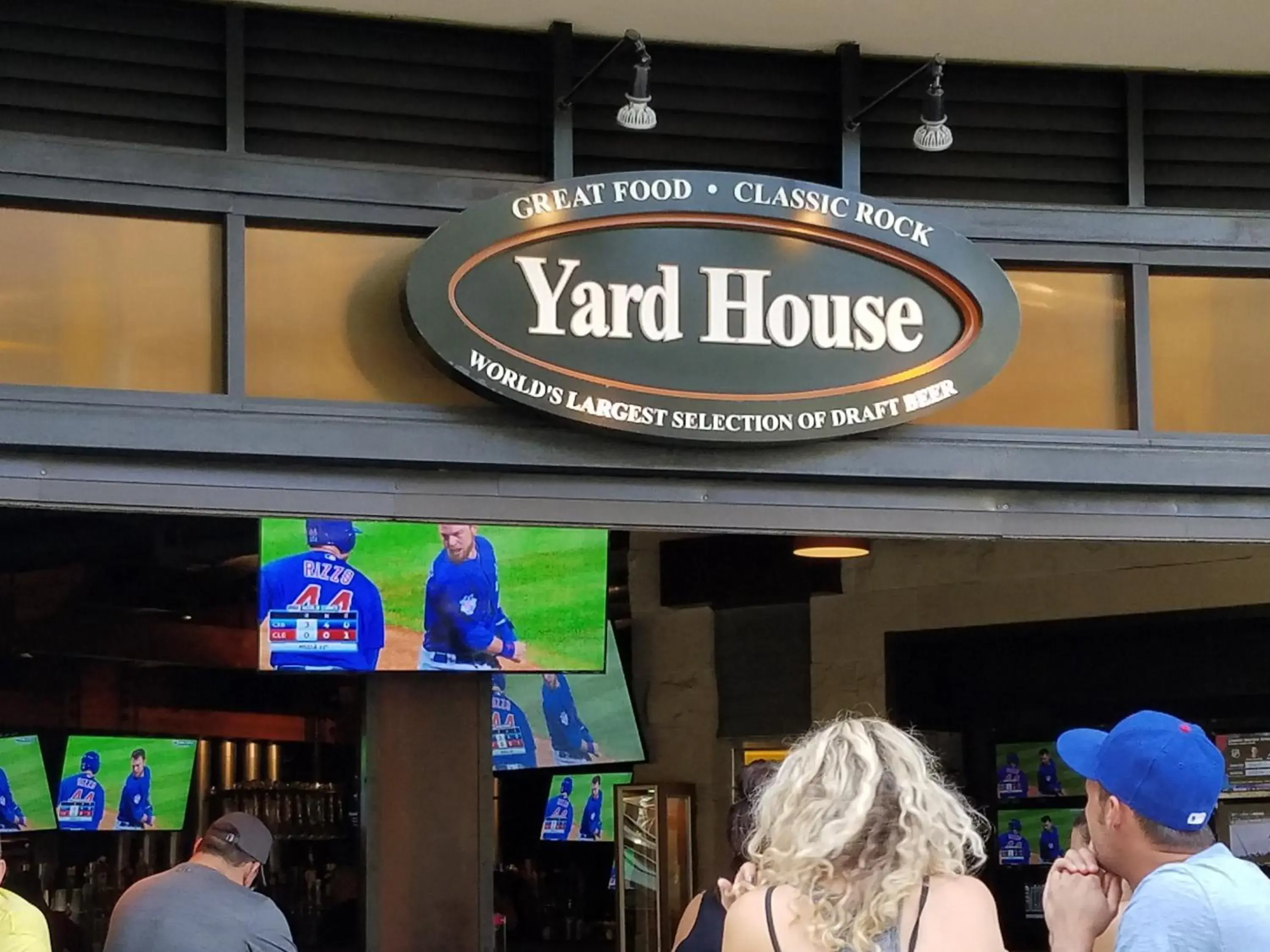 Property building in Imperial Hawaii Resort Property building in Imperial Hawaii Resort