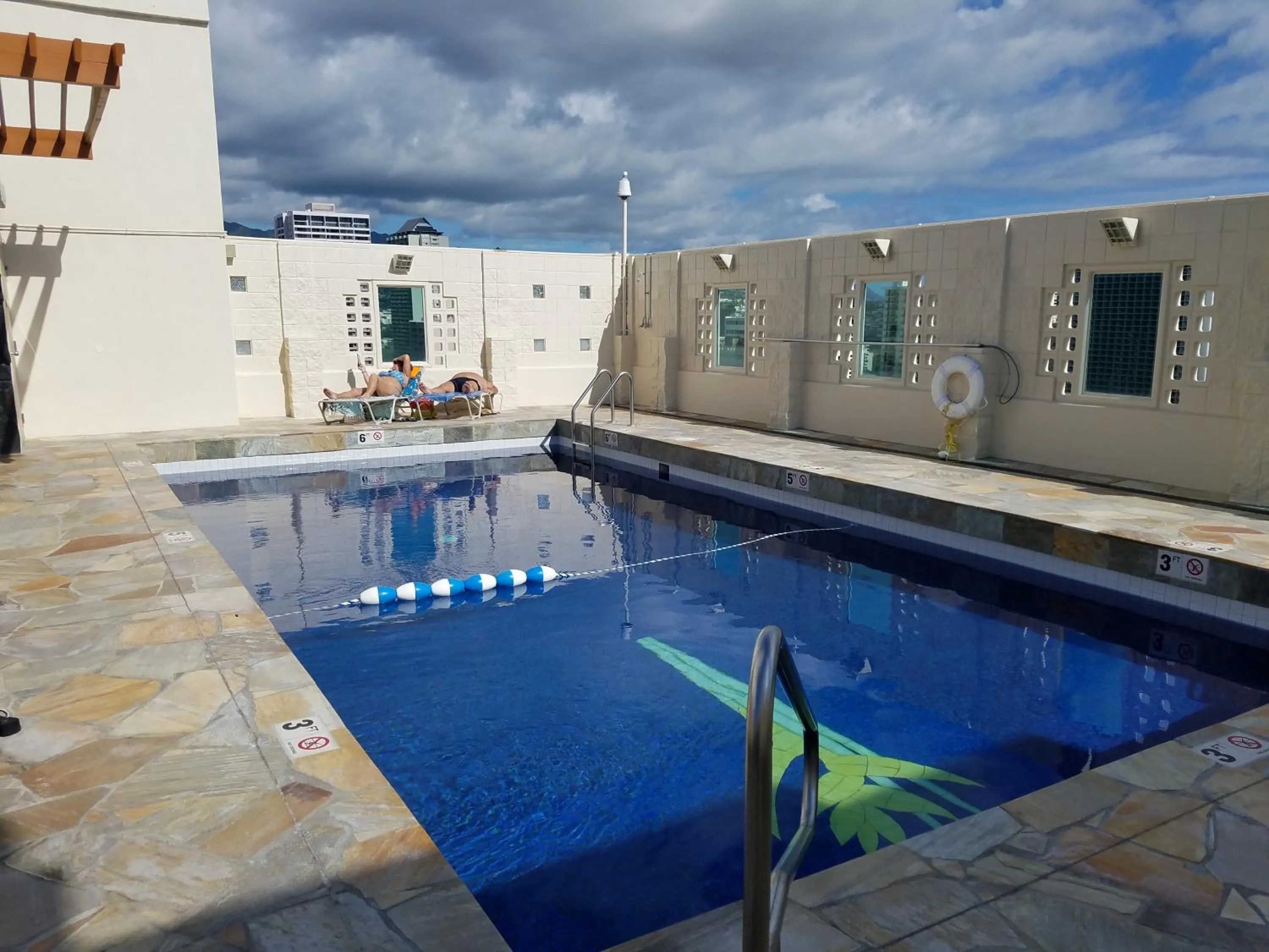 Swimming pool in Imperial Hawaii Resort