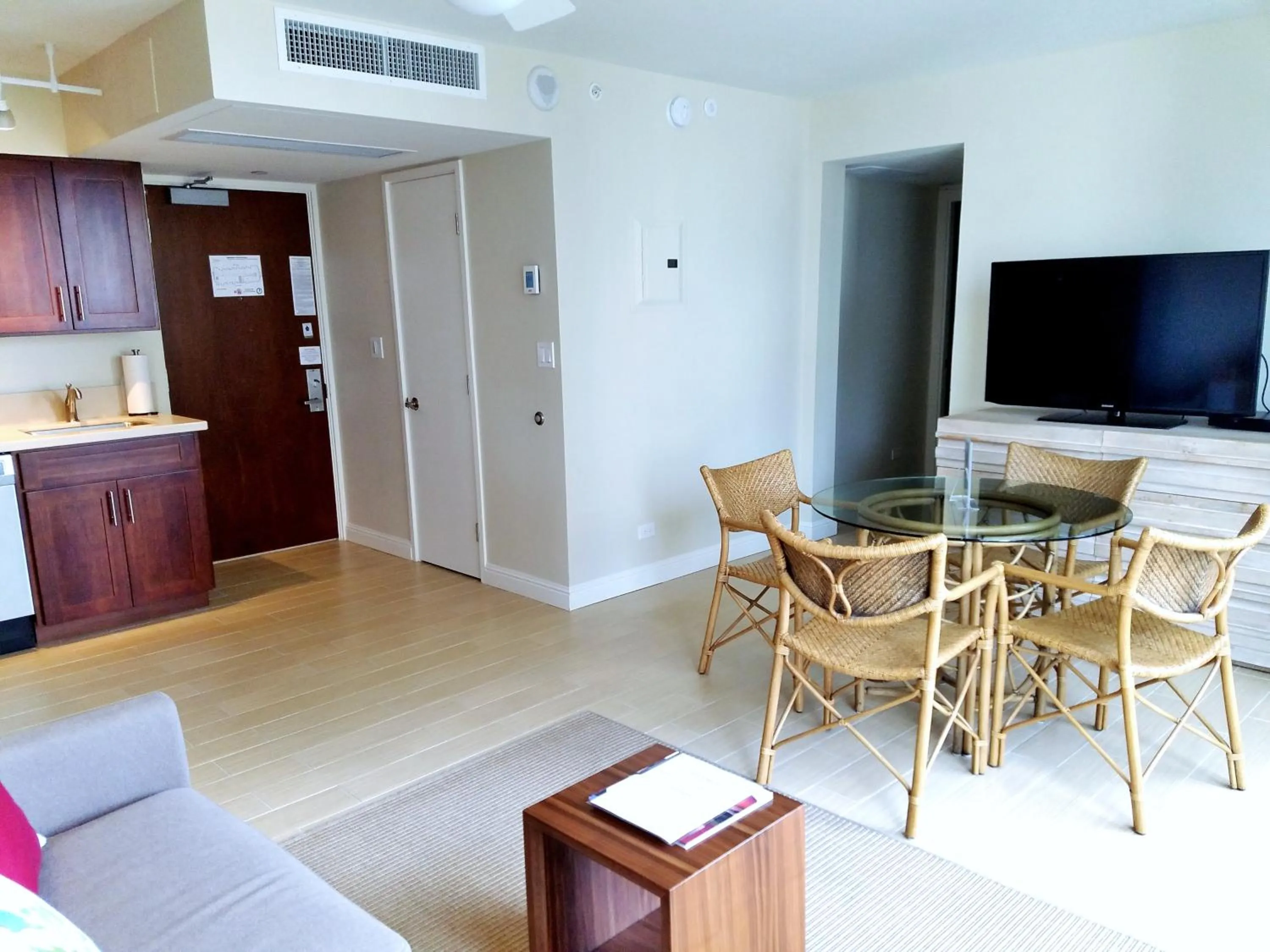 Living room in Imperial Hawaii Resort