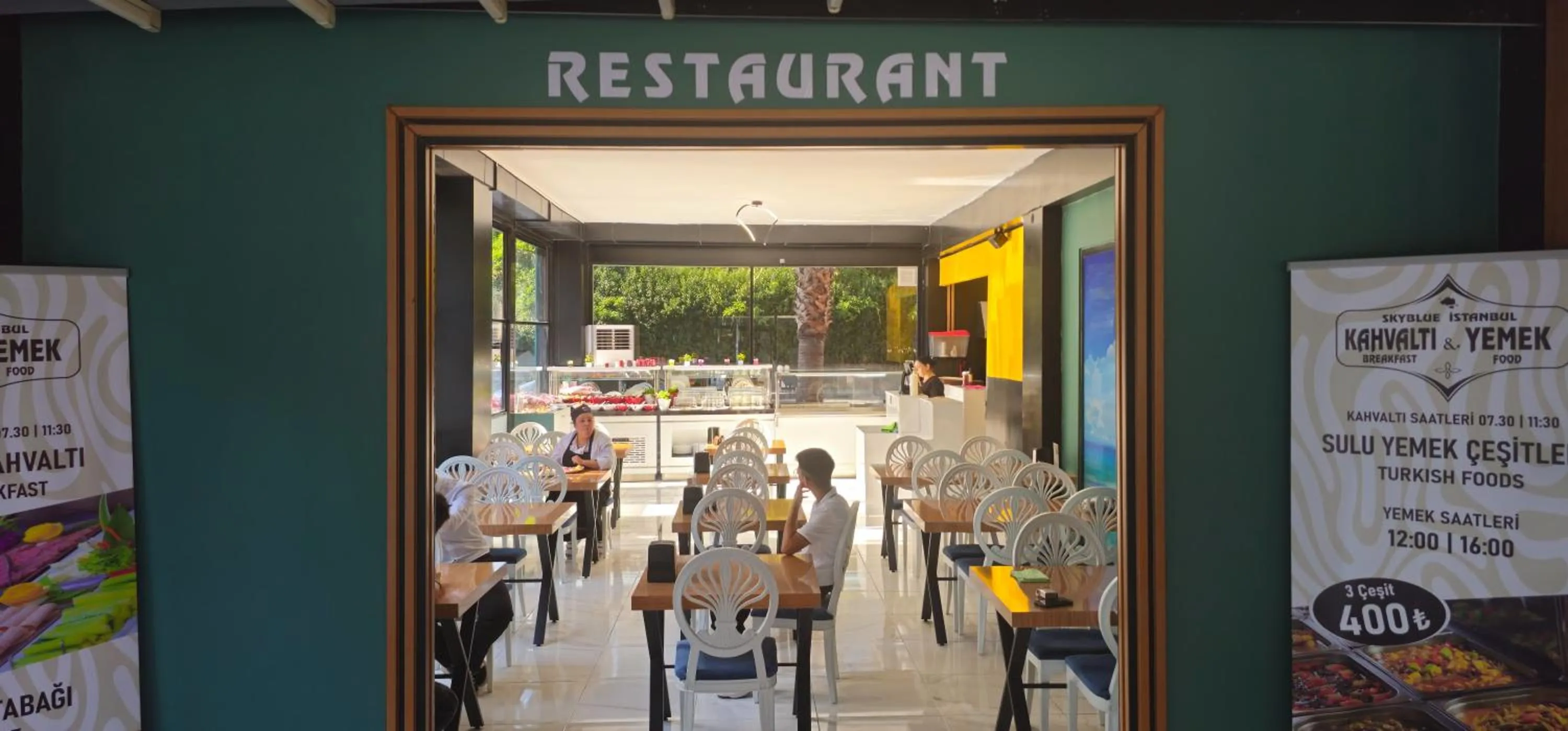 Restaurant/places to eat in SKYBLUE İSTANBUL HOTEL