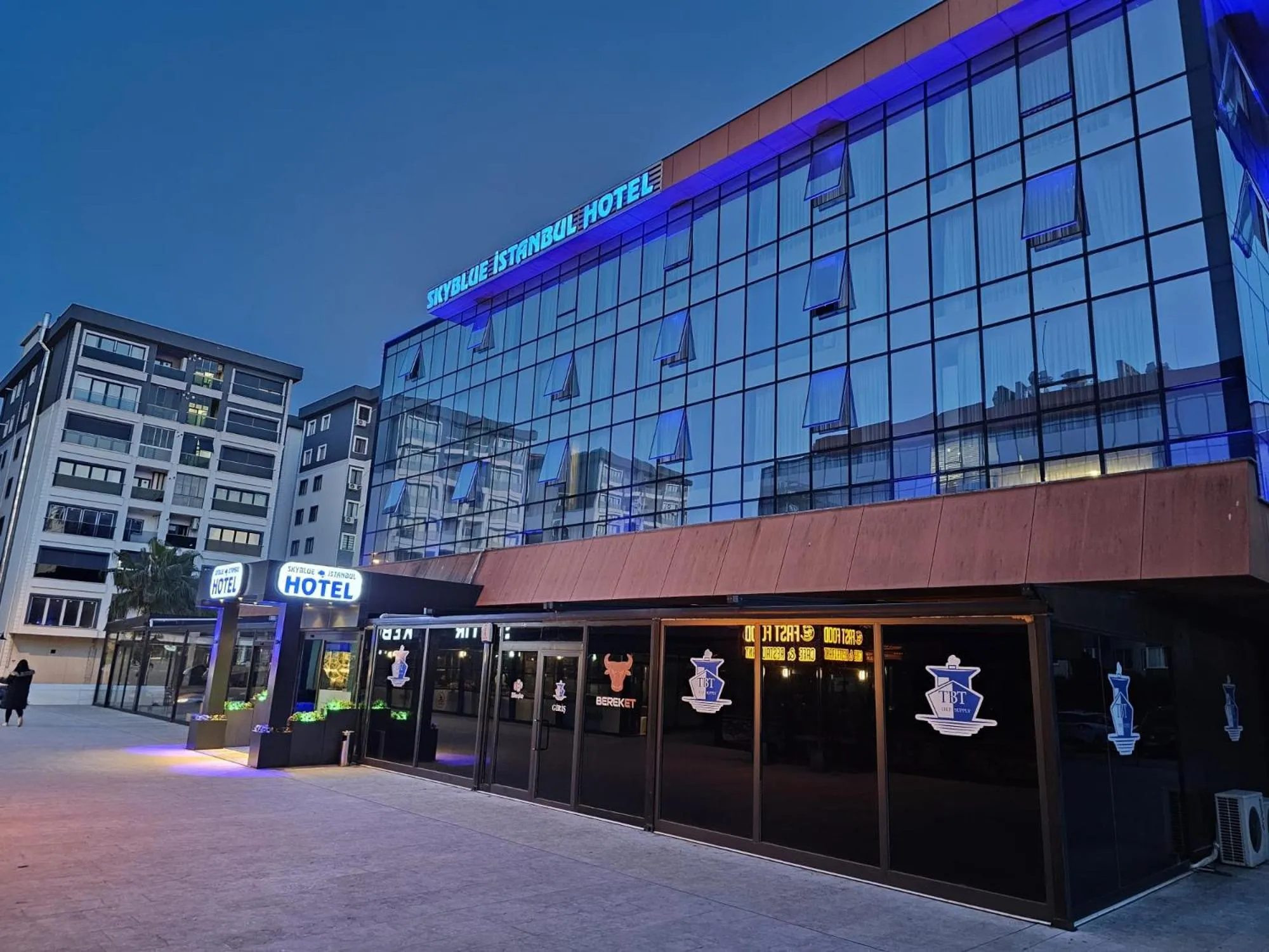 Property building in SKYBLUE İSTANBUL HOTEL