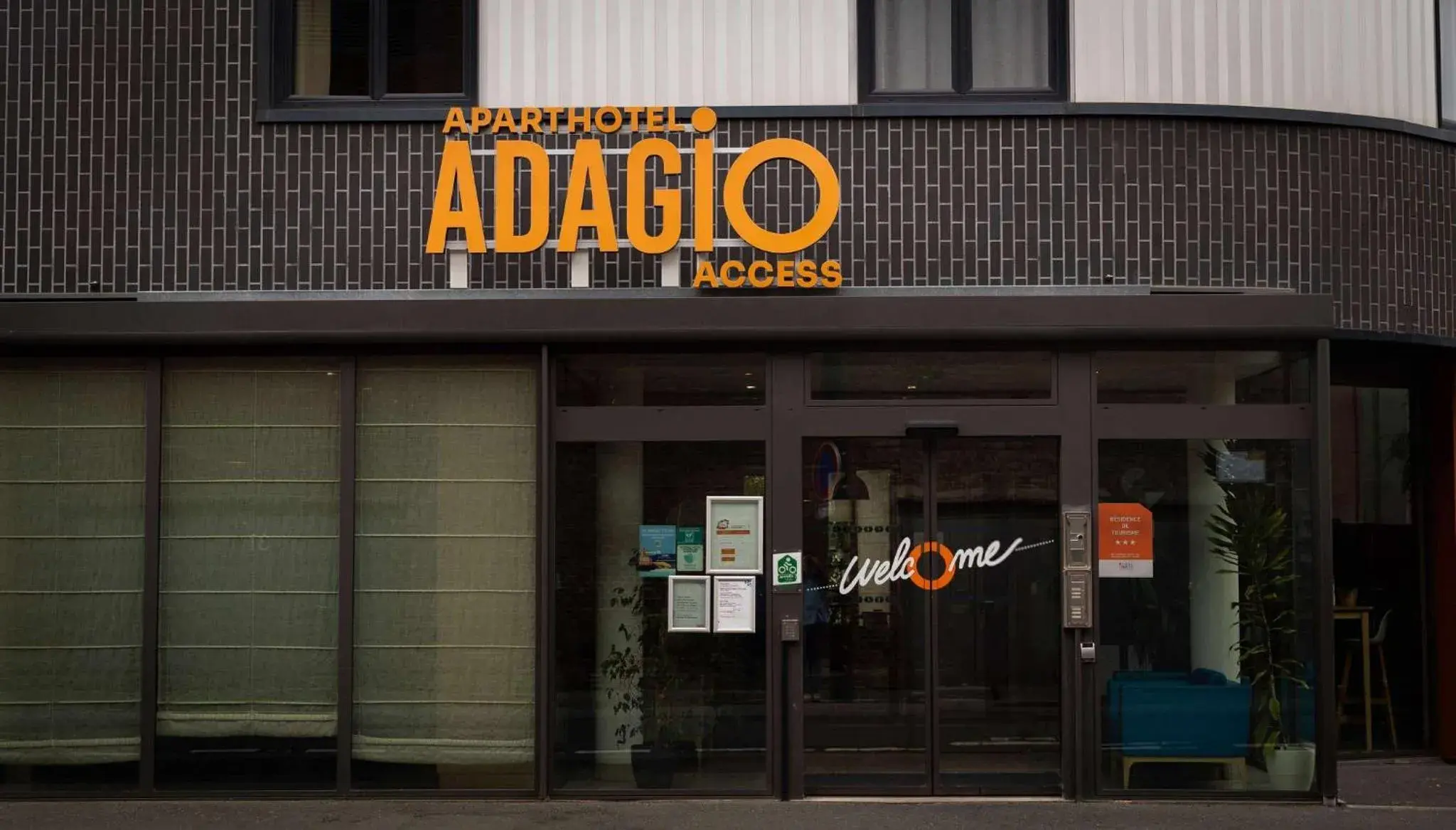 Property building in Aparthotel Adagio Access Le Havre Les Docks Property building in Aparthotel Adagio Access Le Havre Les Docks