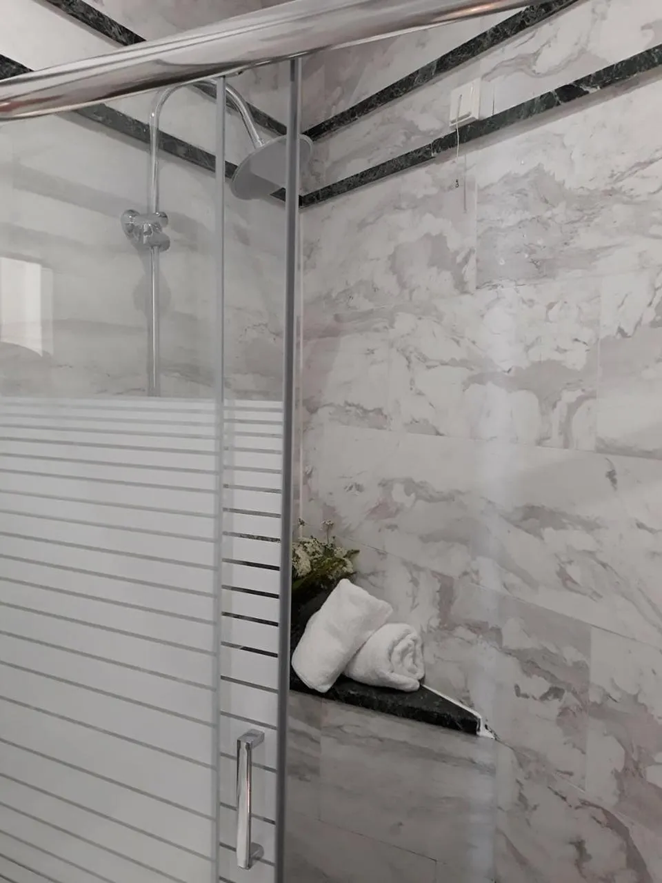 Shower in Kinira Beach Hotel