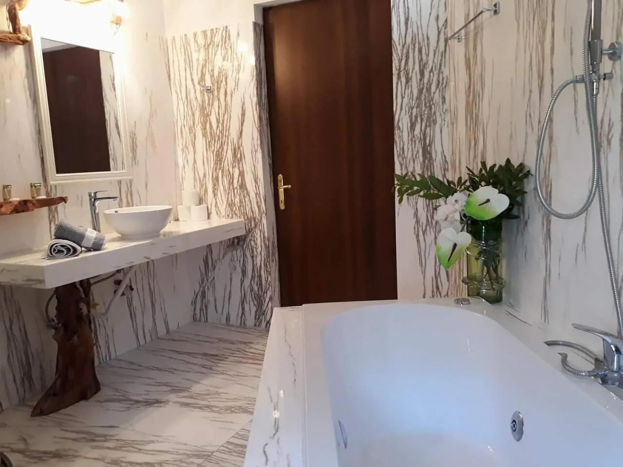 Bathroom in Kinira Beach Hotel