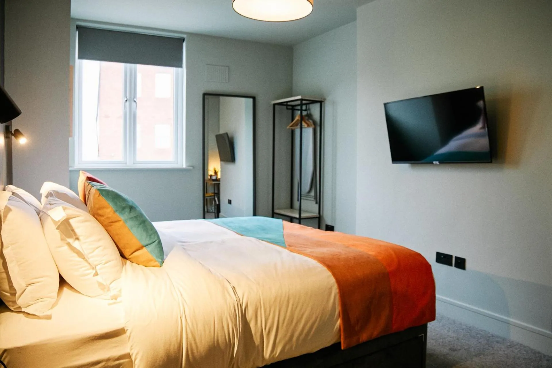 Bedroom, Bed in Firefly Carrolls