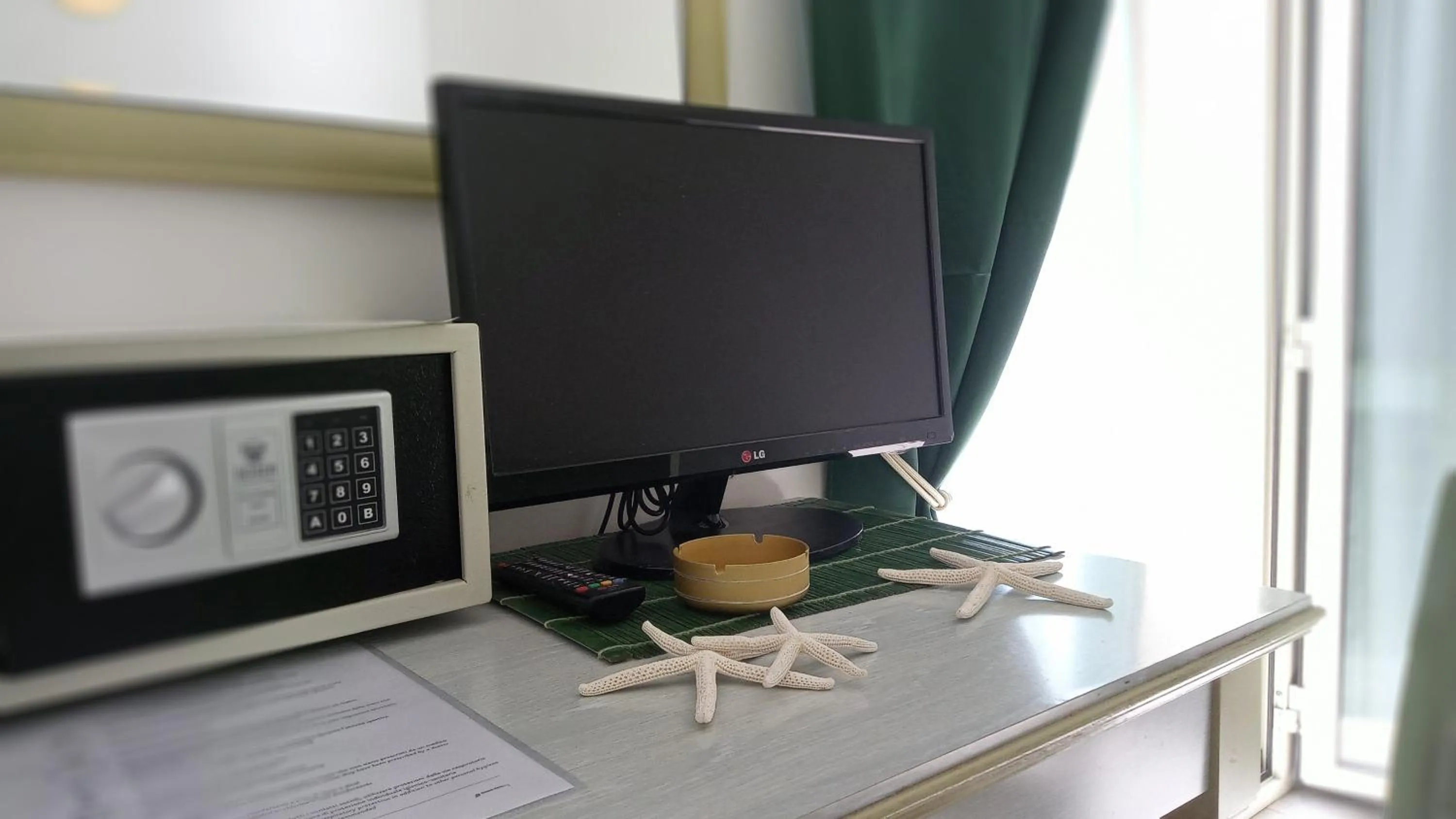 Deluxe Double Room with Balcony in Hotel Philadelphia