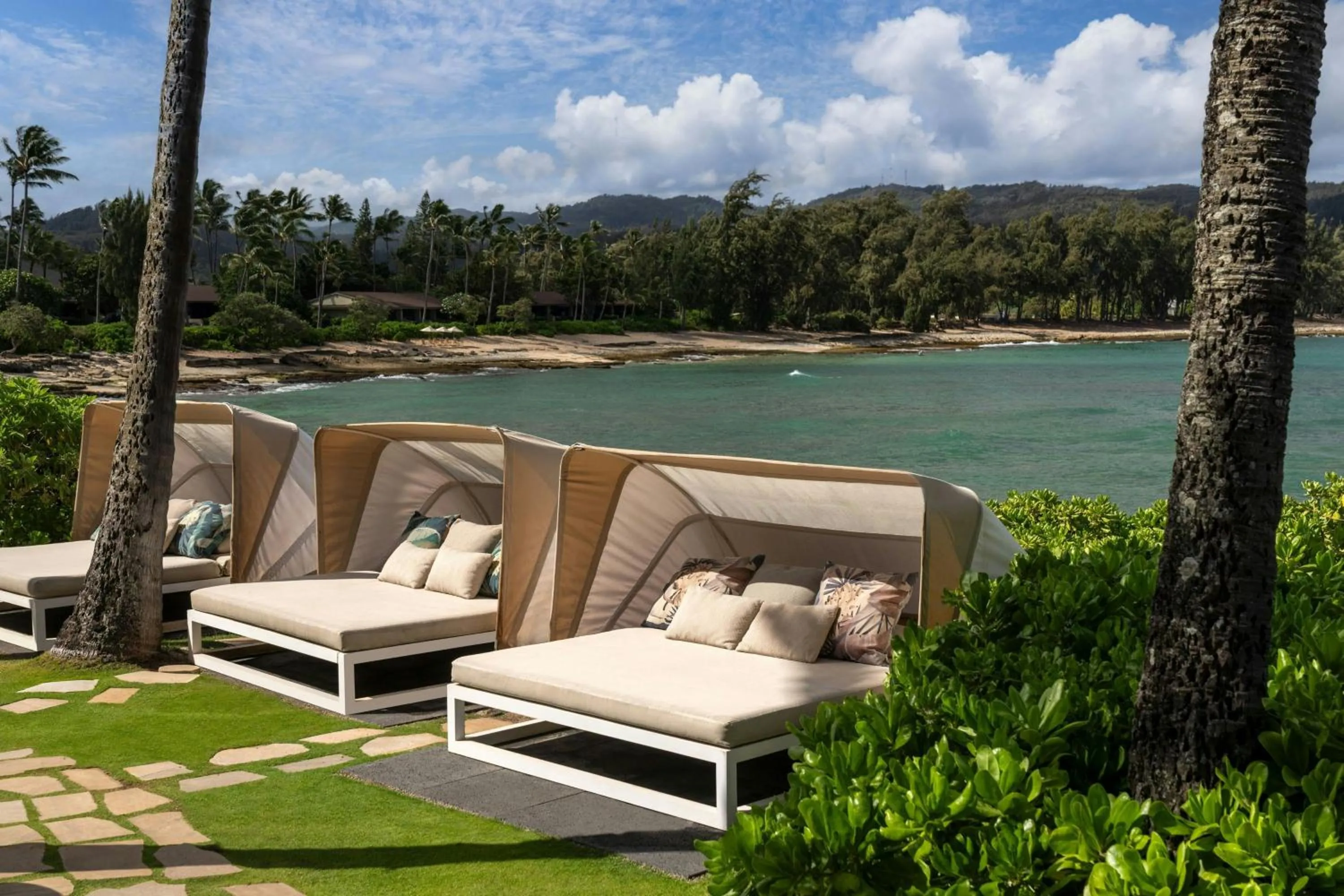 Swimming pool in The Ritz-Carlton O'ahu, Turtle Bay