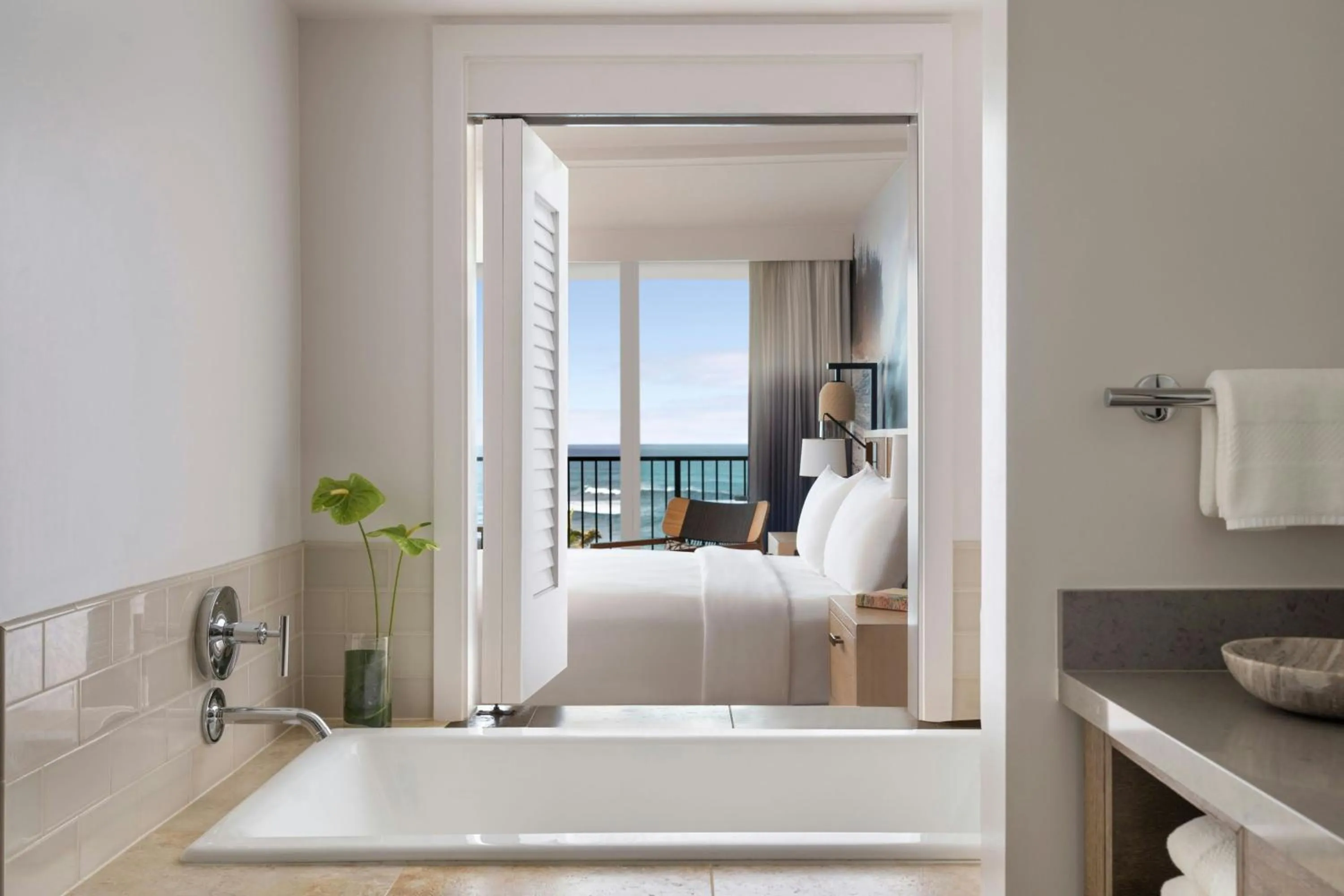 Bathroom in The Ritz-Carlton O'ahu, Turtle Bay