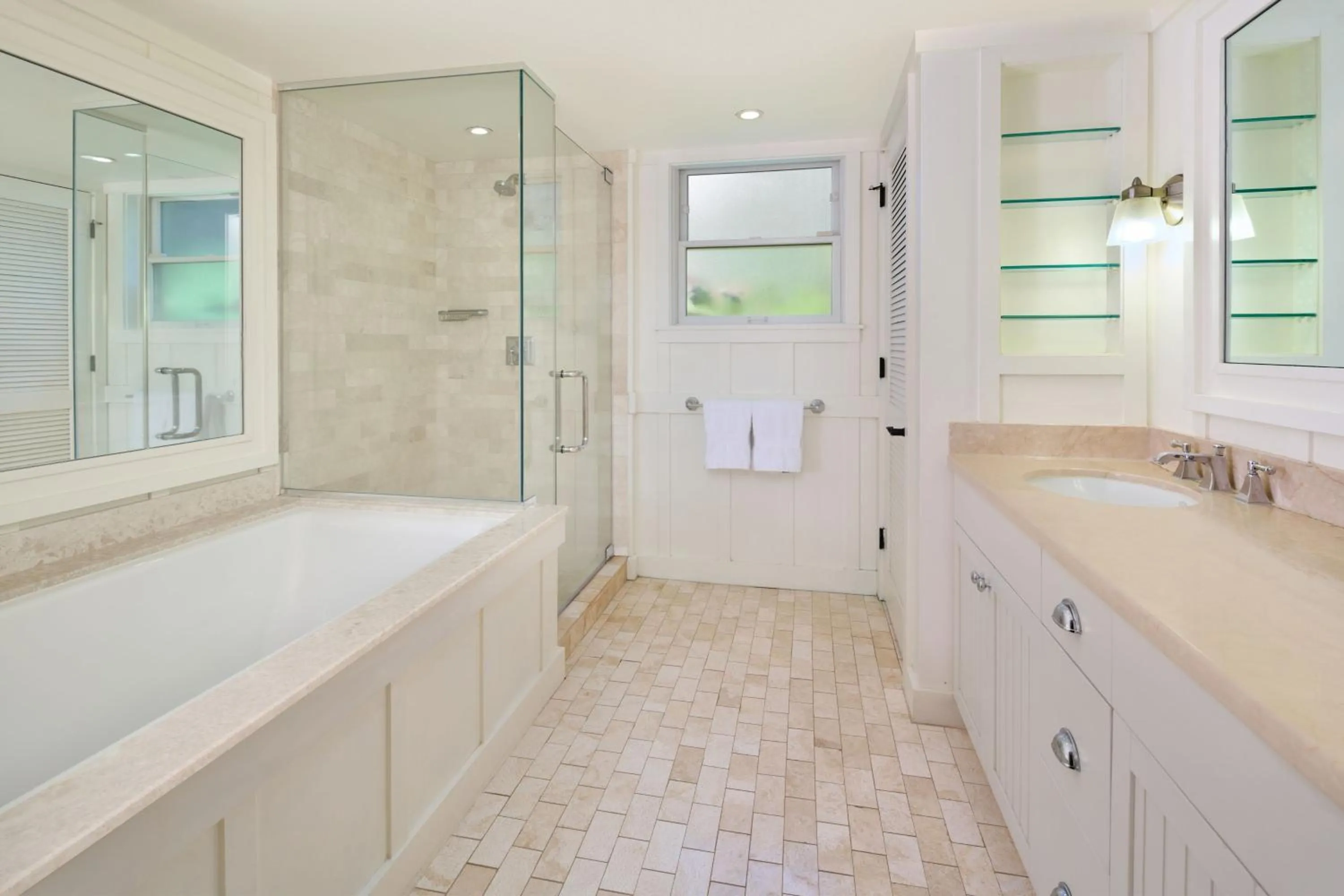 Bathroom in The Ritz-Carlton O'ahu, Turtle Bay