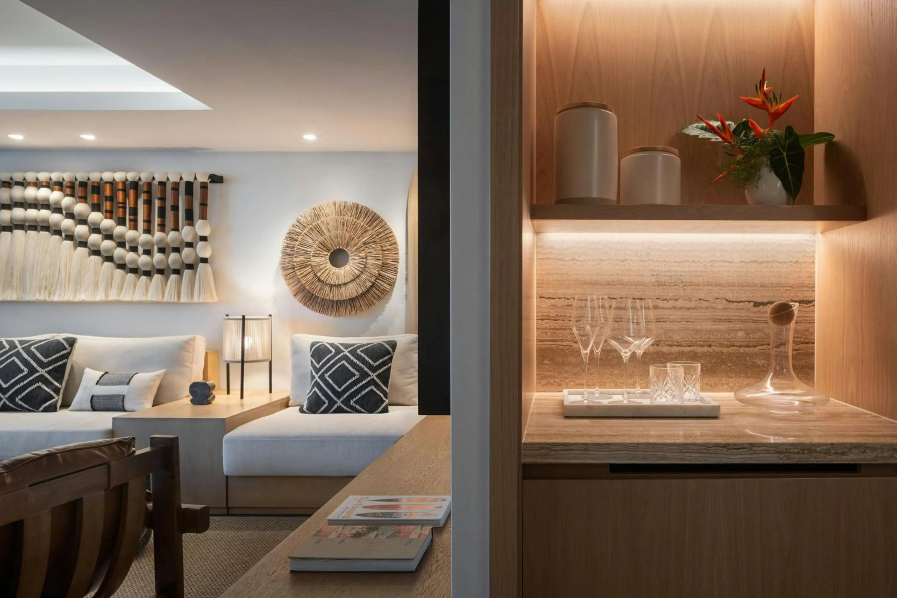 Lounge or bar in The Ritz-Carlton O'ahu, Turtle Bay