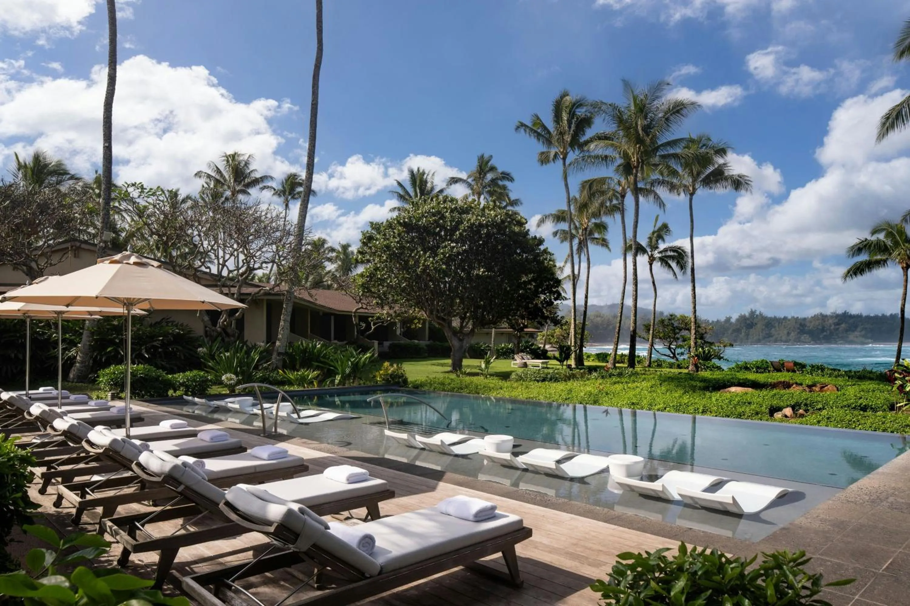 Swimming pool in The Ritz-Carlton O'ahu, Turtle Bay