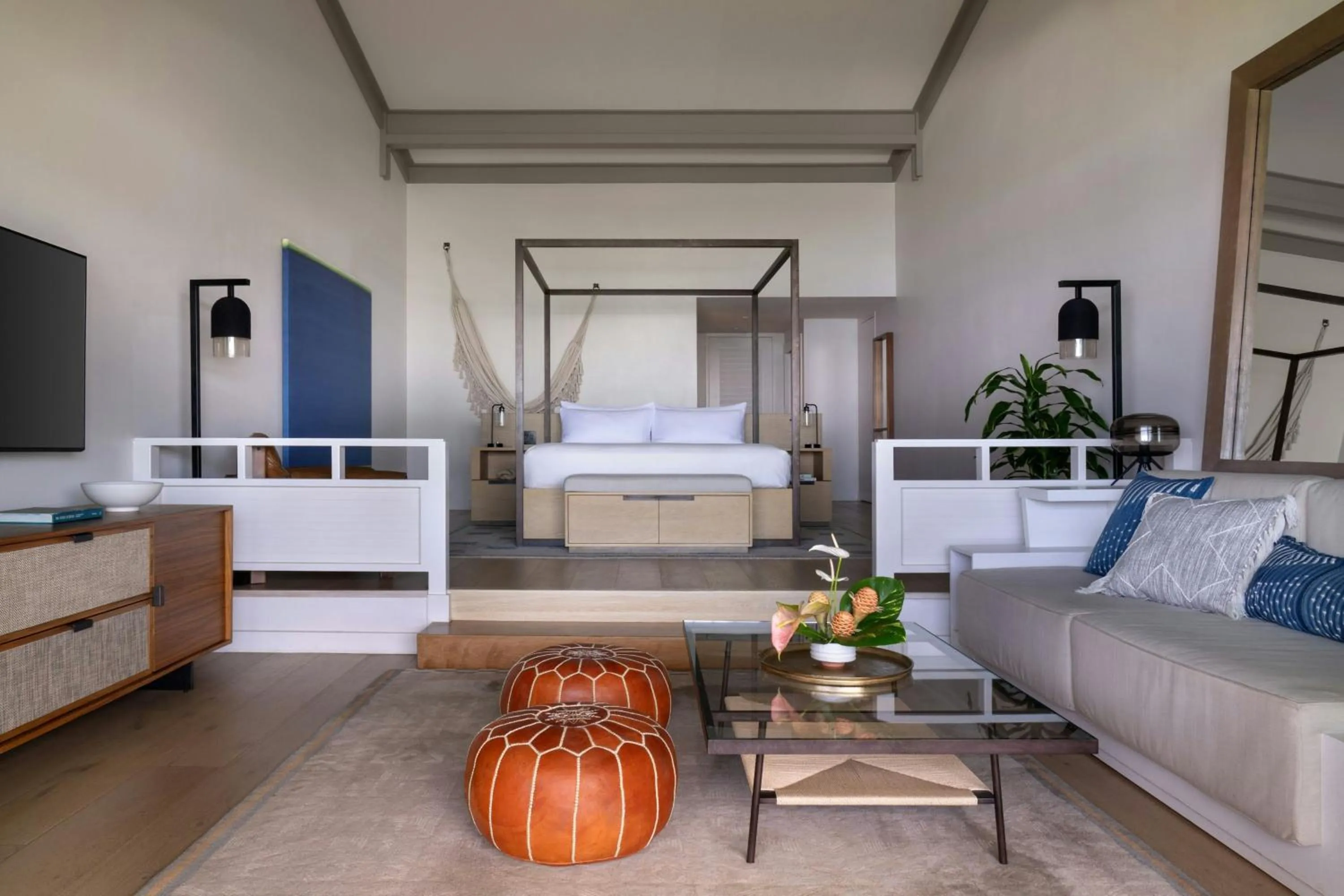 Photo of the whole room, Bed in The Ritz-Carlton O'ahu, Turtle Bay