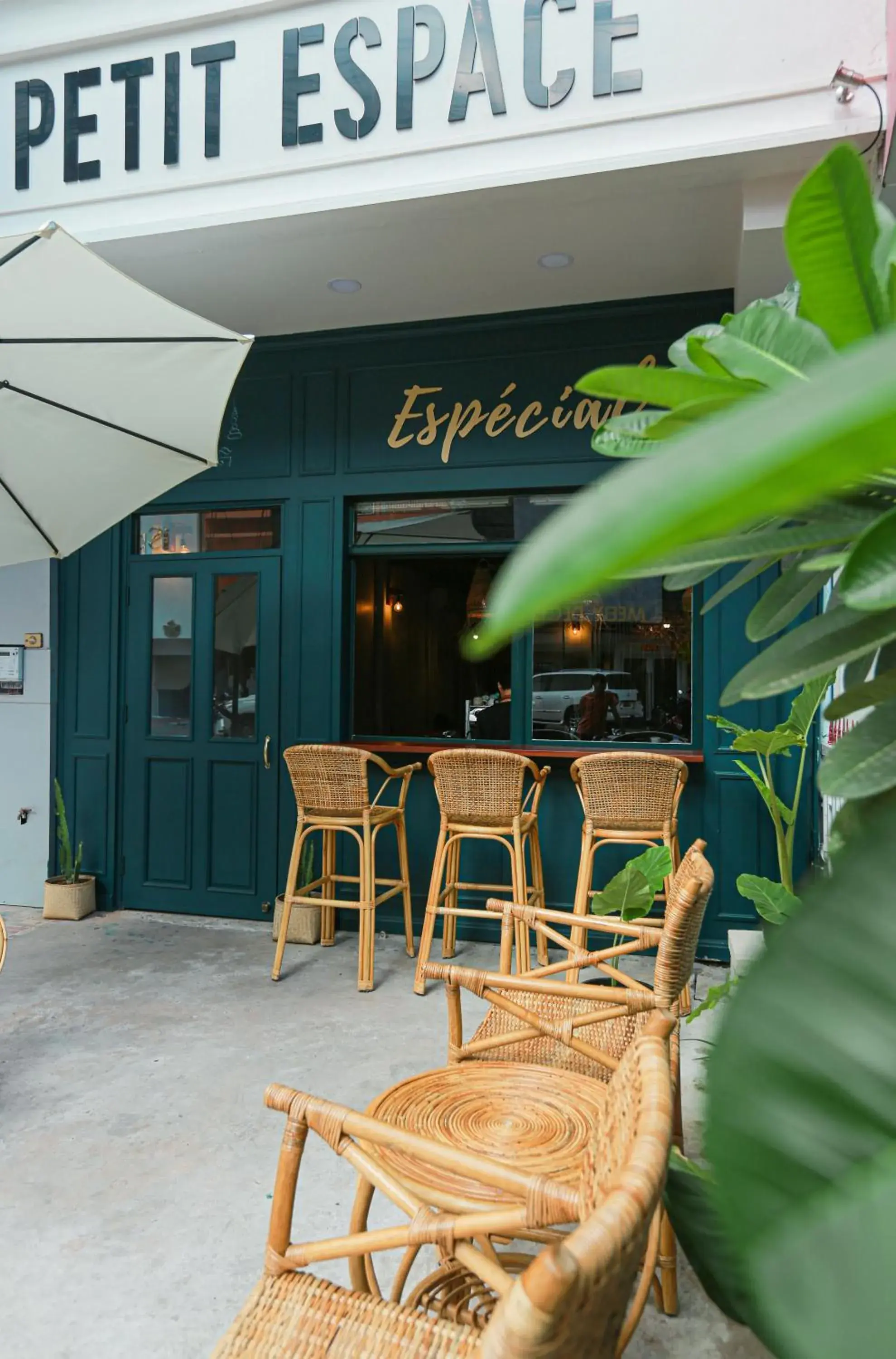 Property building in Petit Espace Boutique Hostel Property building in Petit Espace Boutique Hostel