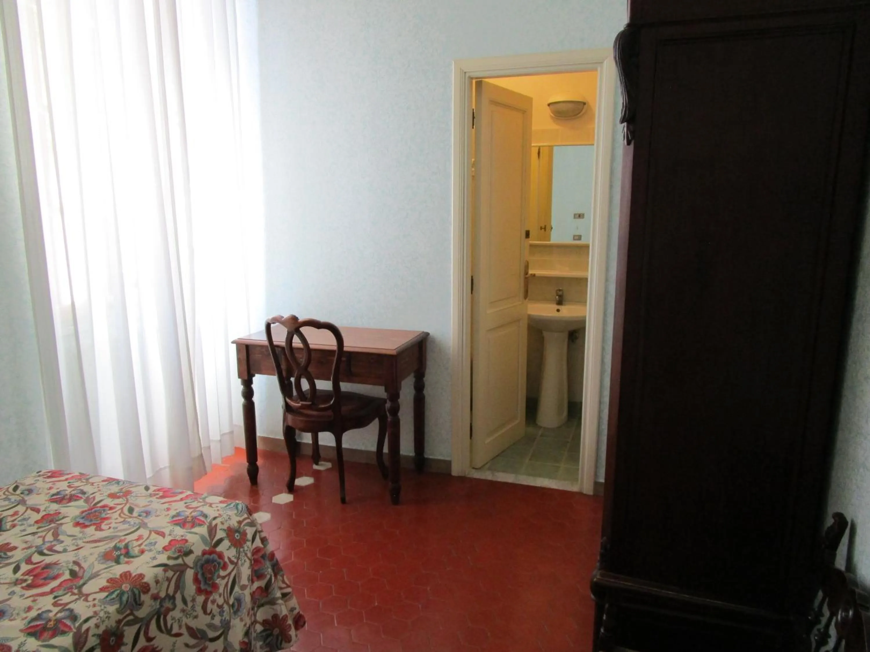 Photo of the whole room in Casa S. Giuseppe di Cluny