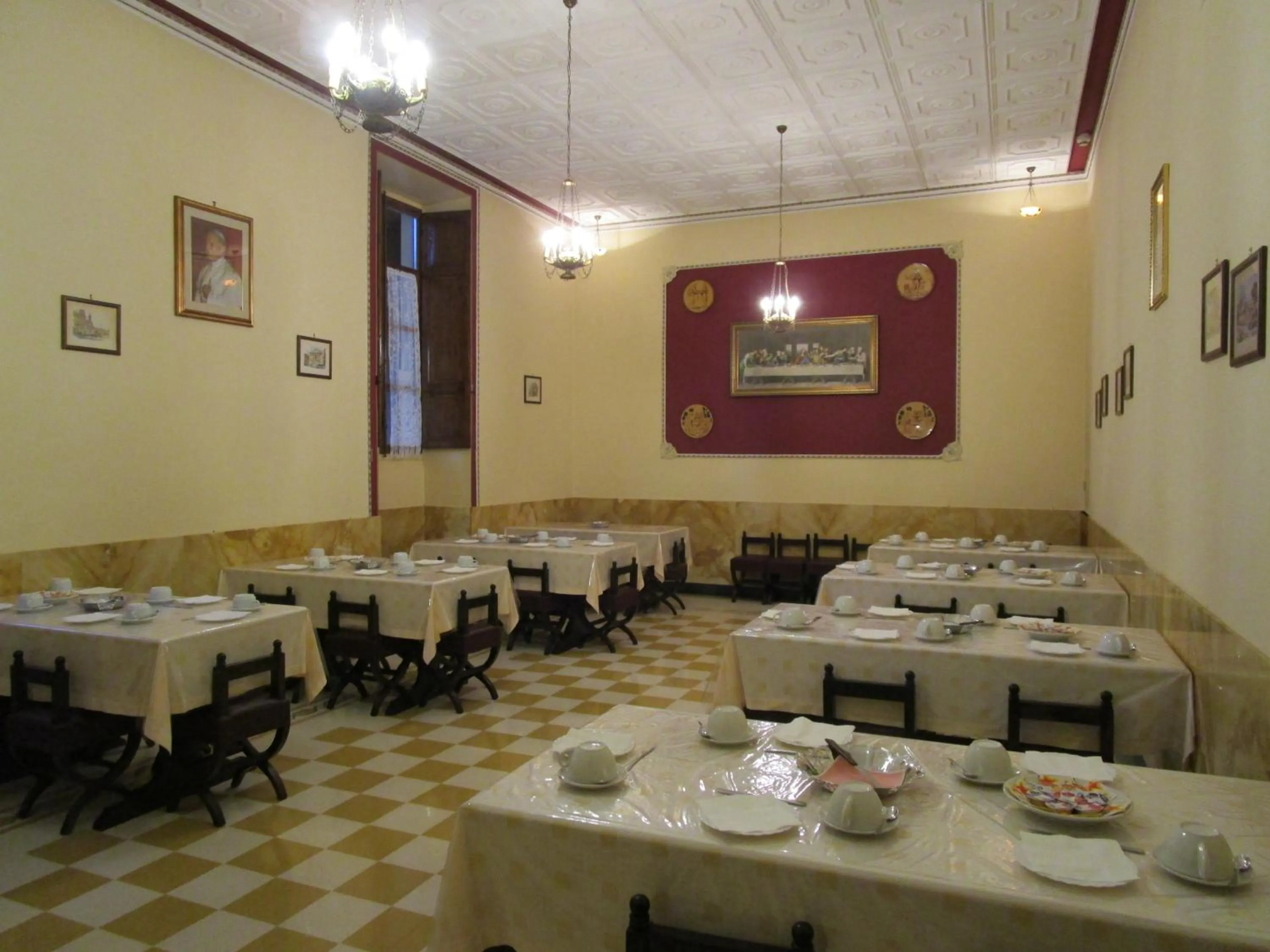Restaurant/places to eat in Casa S. Giuseppe di Cluny