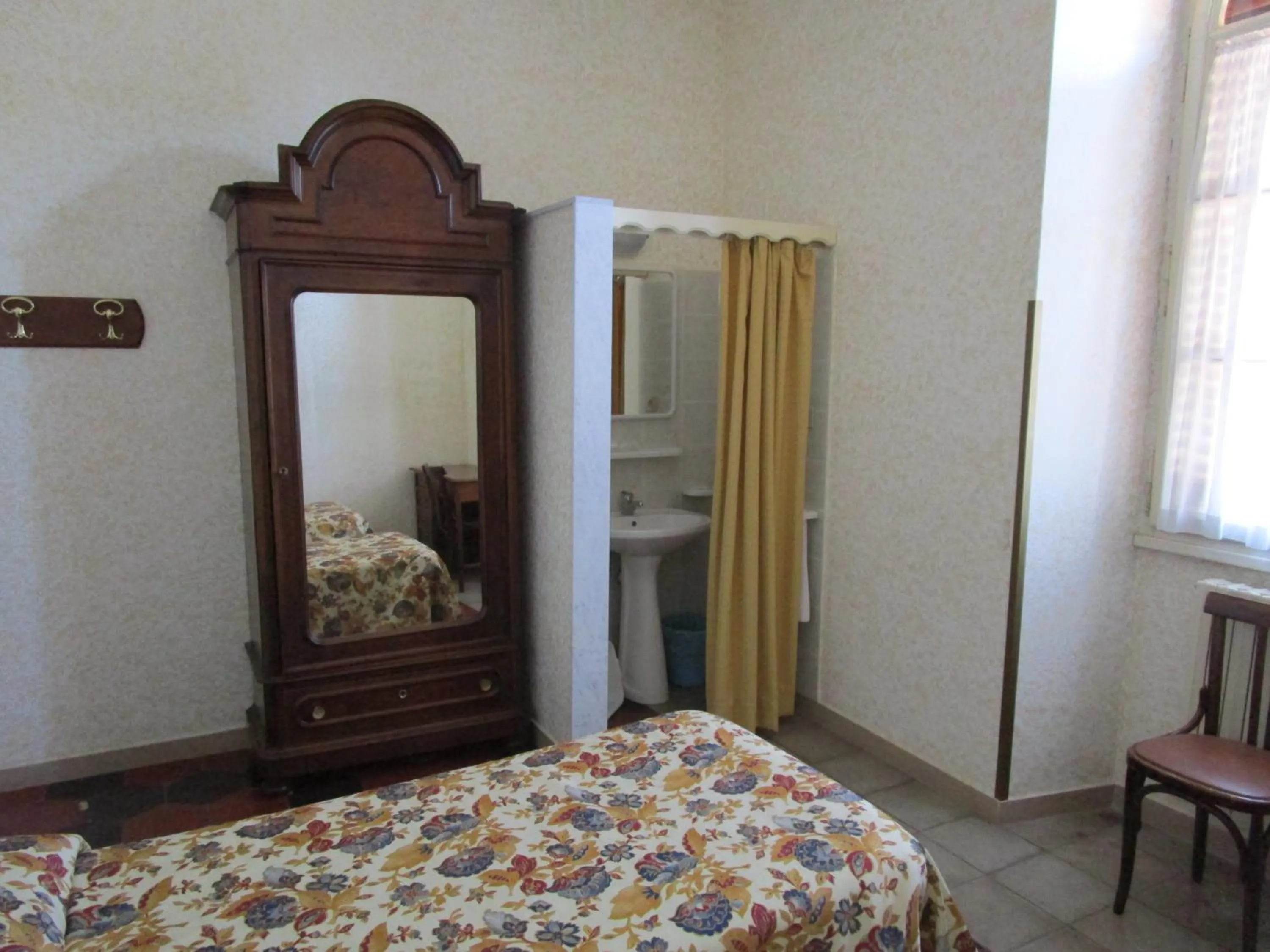 Photo of the whole room in Casa S. Giuseppe di Cluny