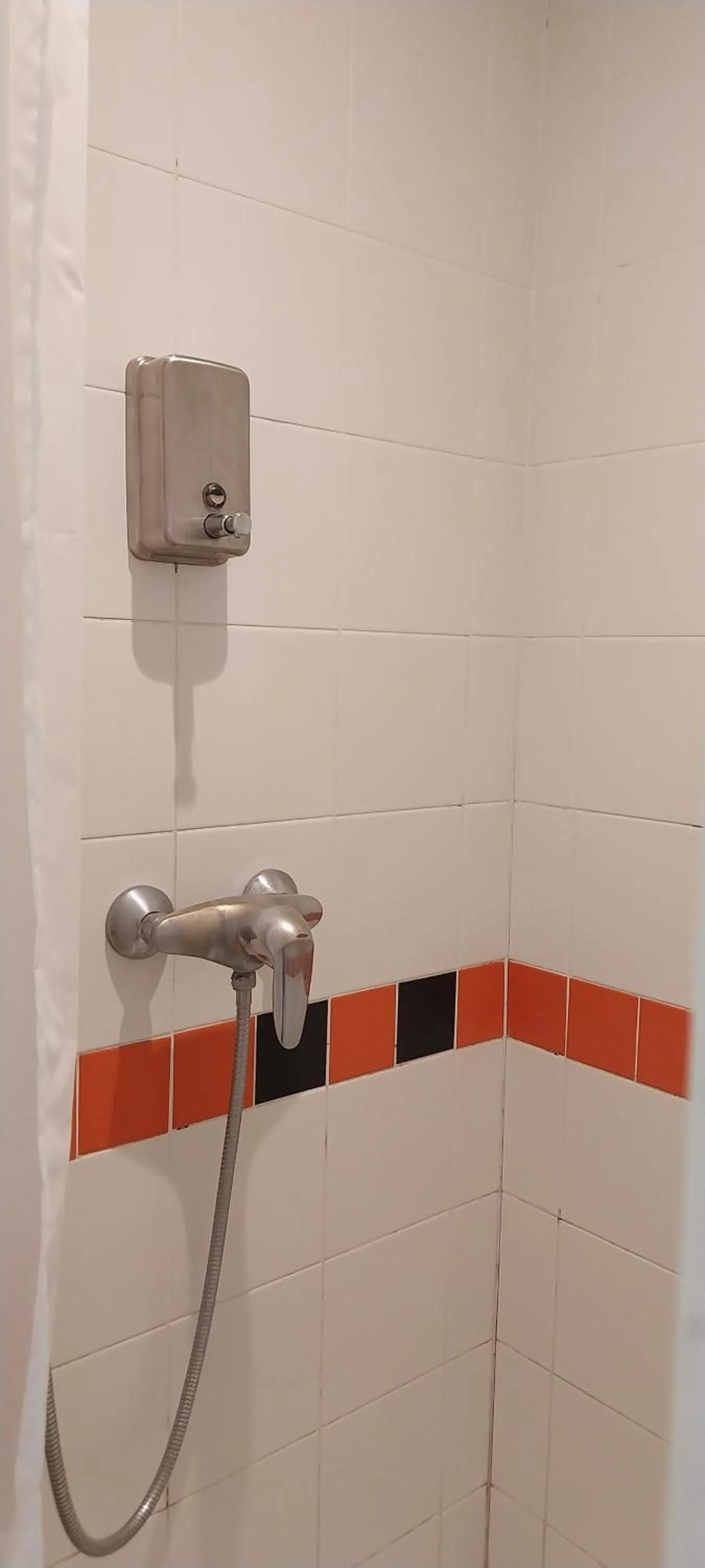 Bathroom in MIJE MARAIS Hostel