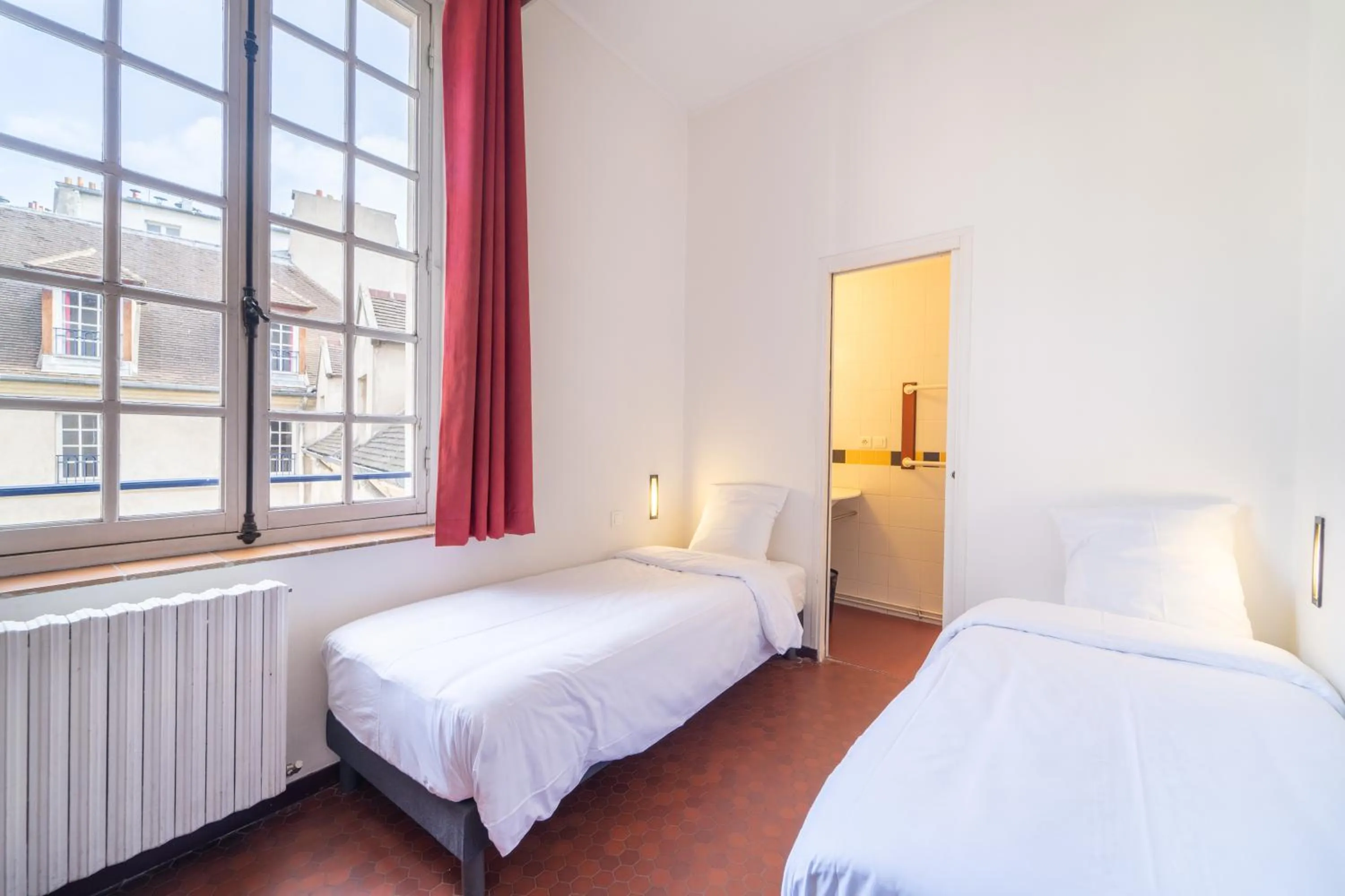 Bed in MIJE MARAIS Hostel